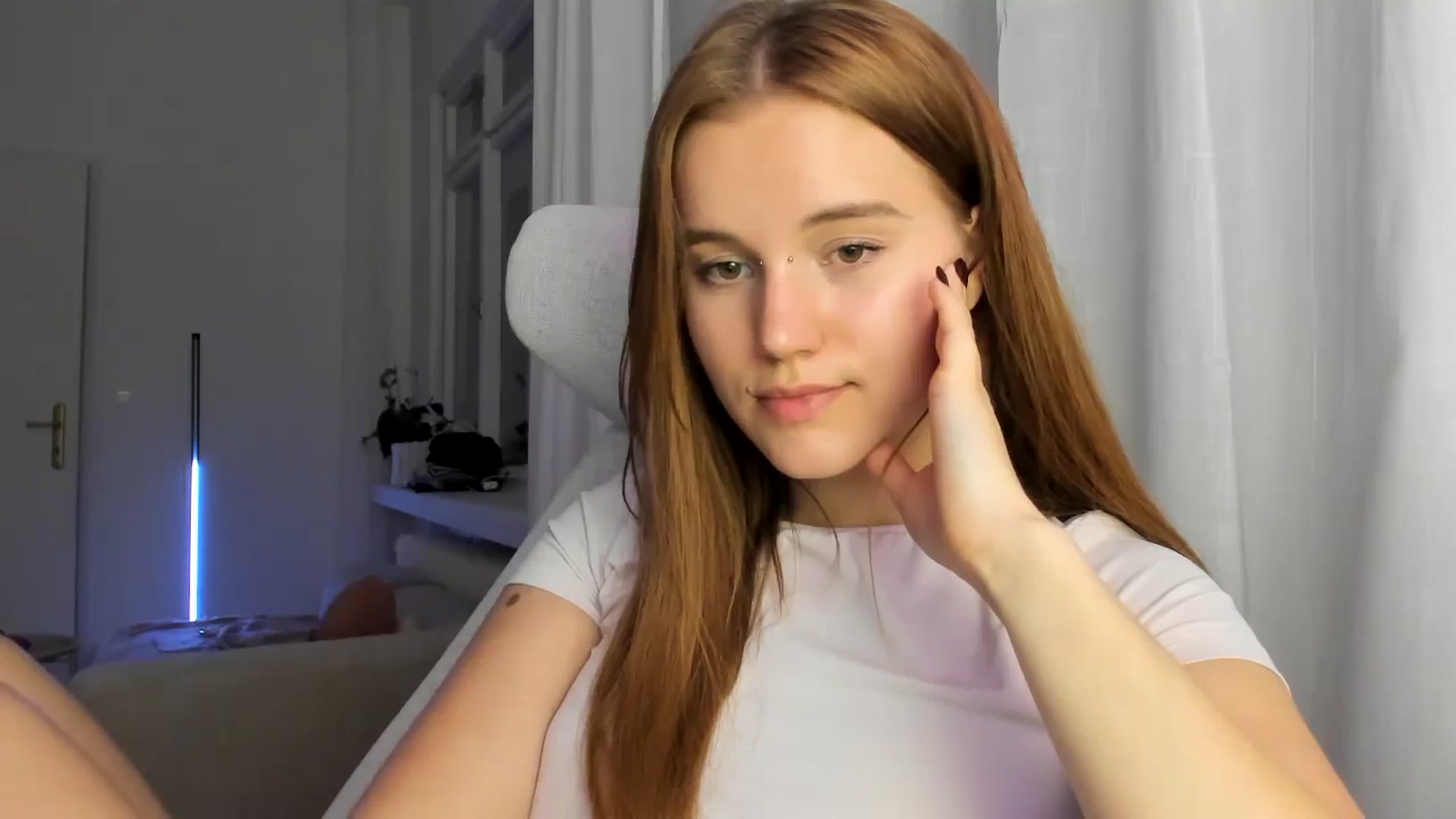 Gallery image thumbnail from Lia_lisia's myfreecams stream on, 03/06/2026, 20:36 image 16 of 20