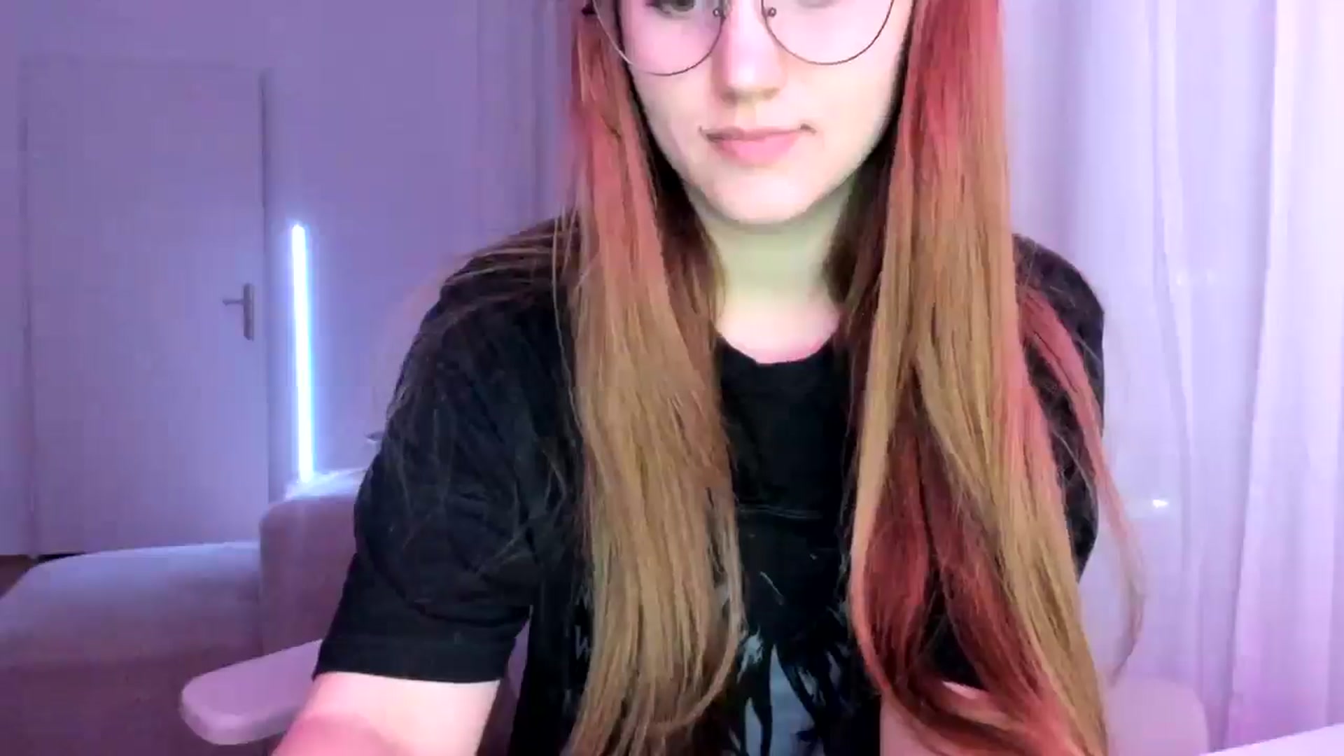 Gallery image thumbnail from Lia_lisia's myfreecams stream on, 03/07/2026, 18:39 image 19 of 20