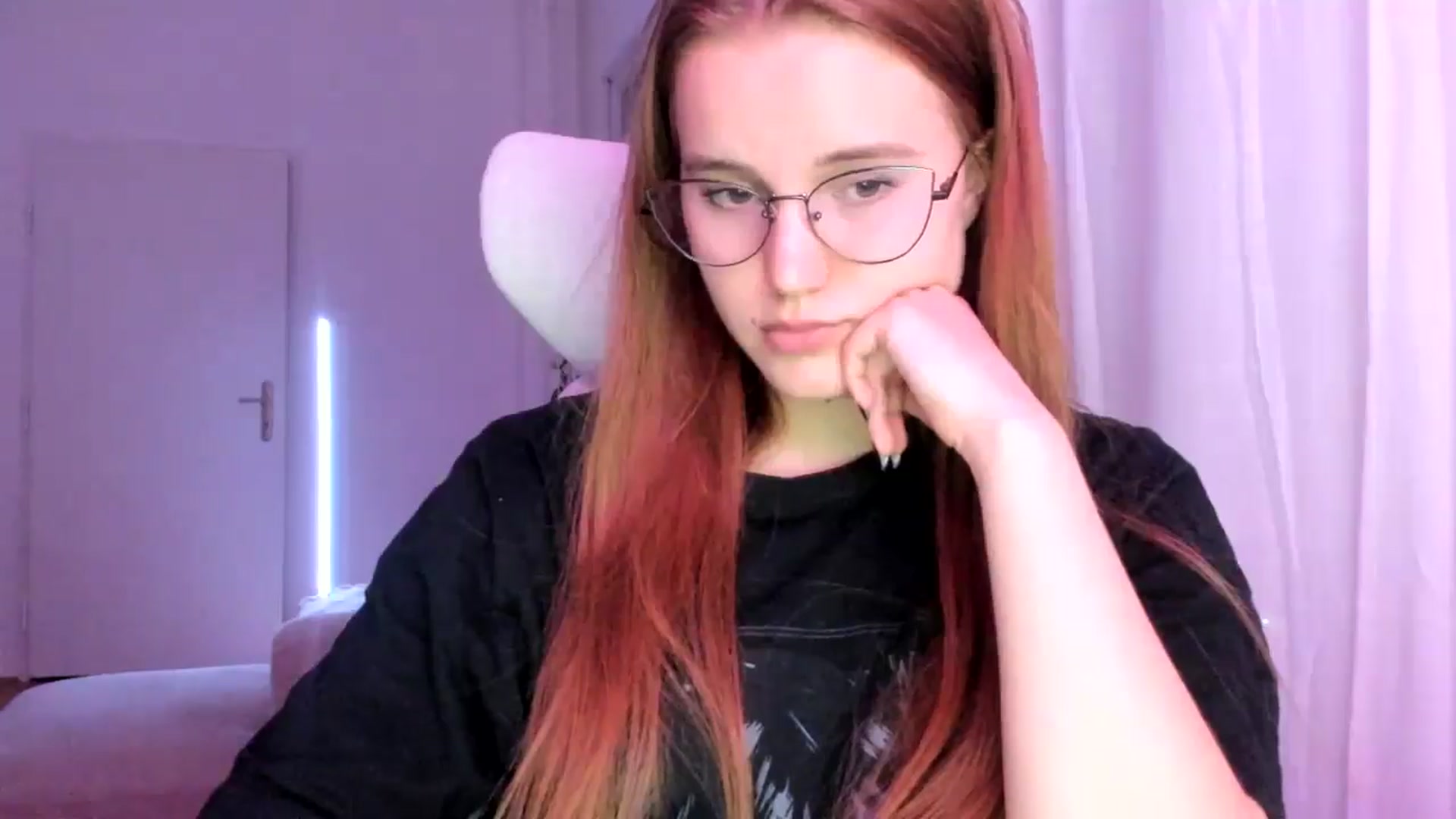 Gallery image thumbnail from Lia_lisia's myfreecams stream on, 03/07/2026, 18:39 image 11 of 20