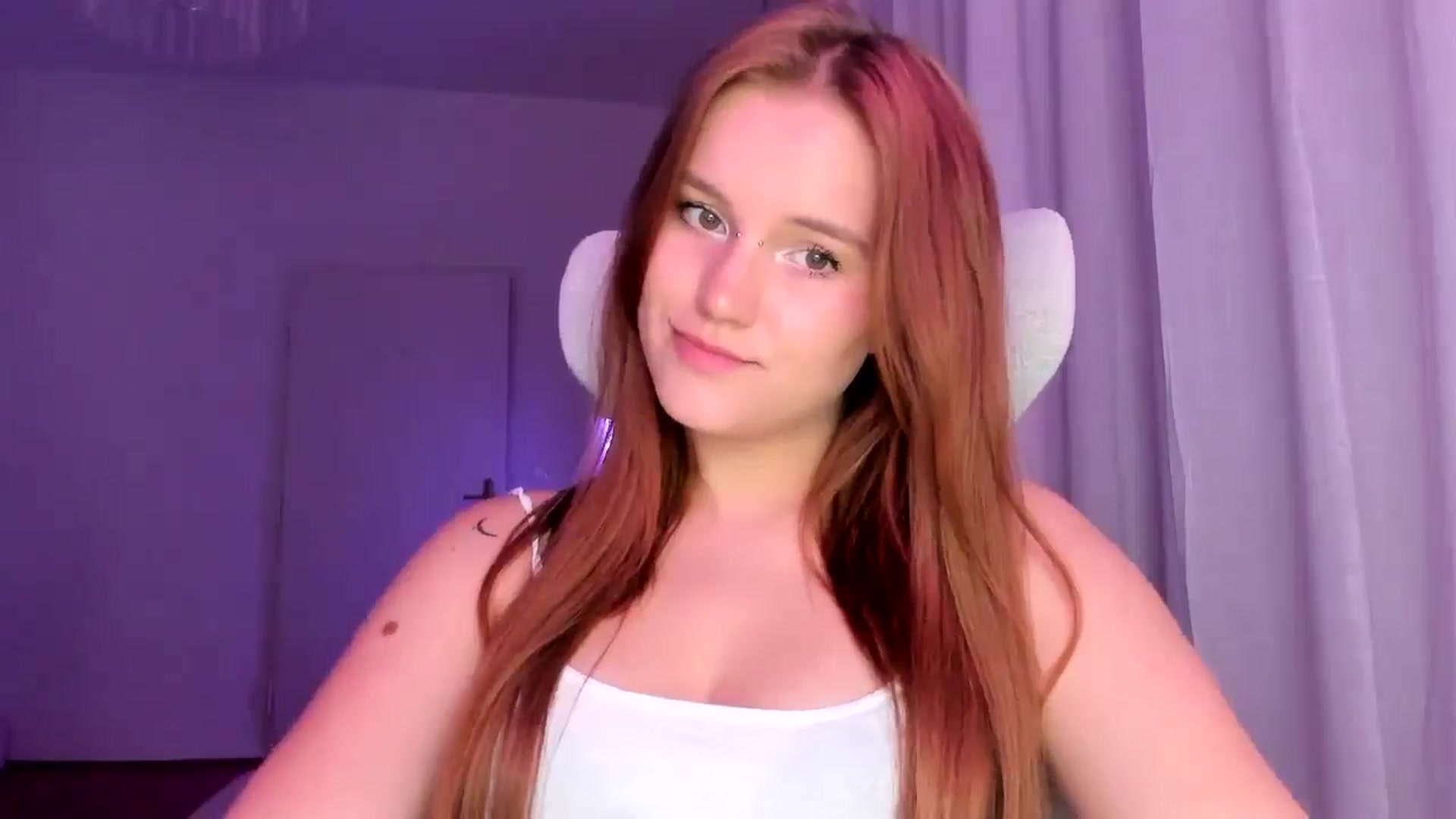 Gallery image thumbnail from Lia_lisia's myfreecams stream on, 03/11/2026, 17:59 image 4 of 20