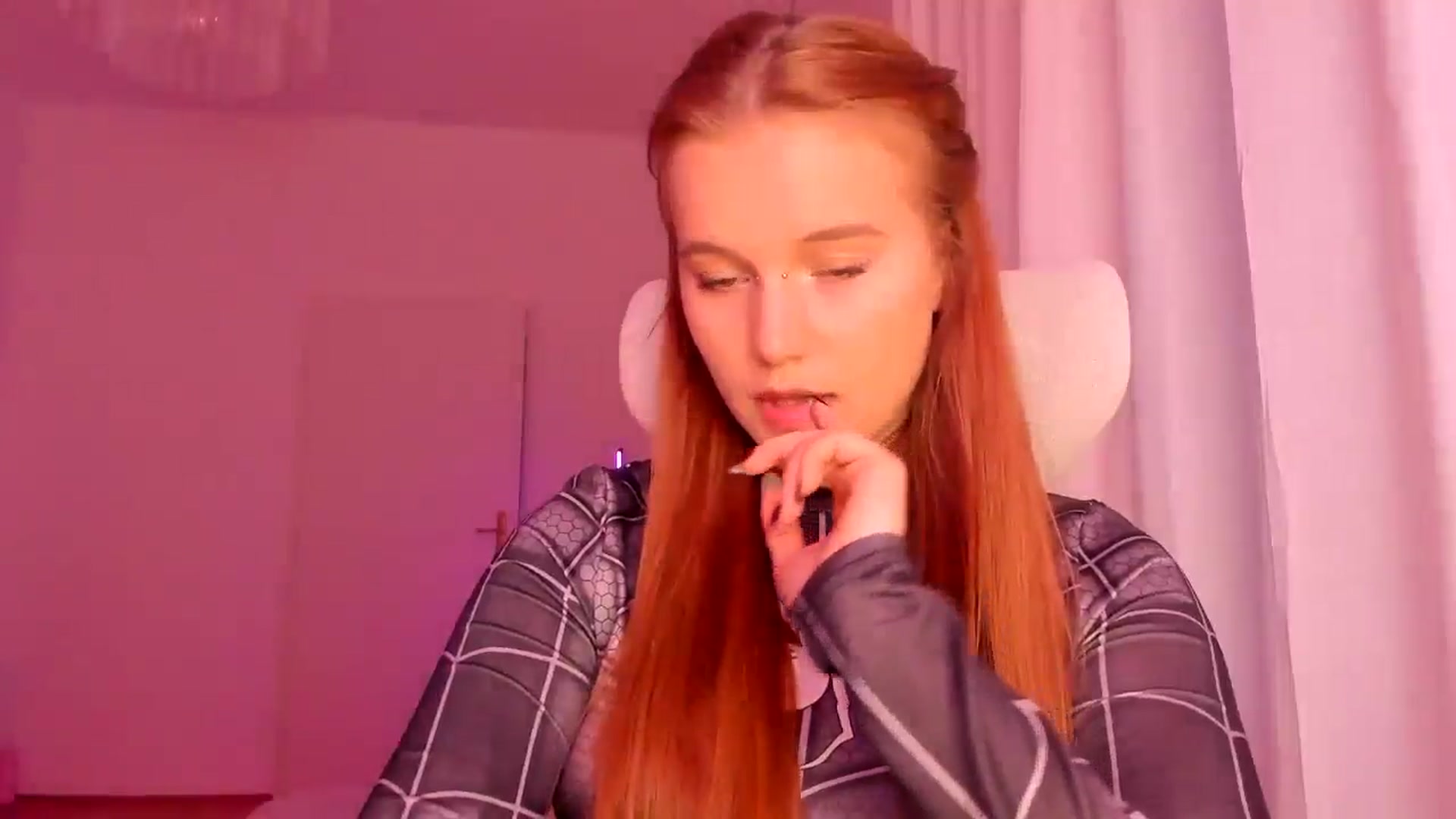 Gallery image thumbnail from Lia_lisia's myfreecams stream on, 03/17/2026, 17:30 image 4 of 20