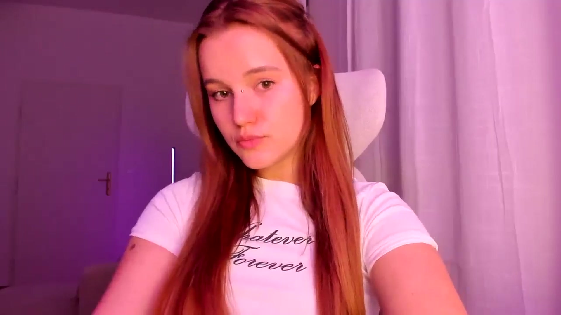 Gallery image thumbnail from Lia_lisia's myfreecams stream on, 03/22/2026, 17:11 image 9 of 20