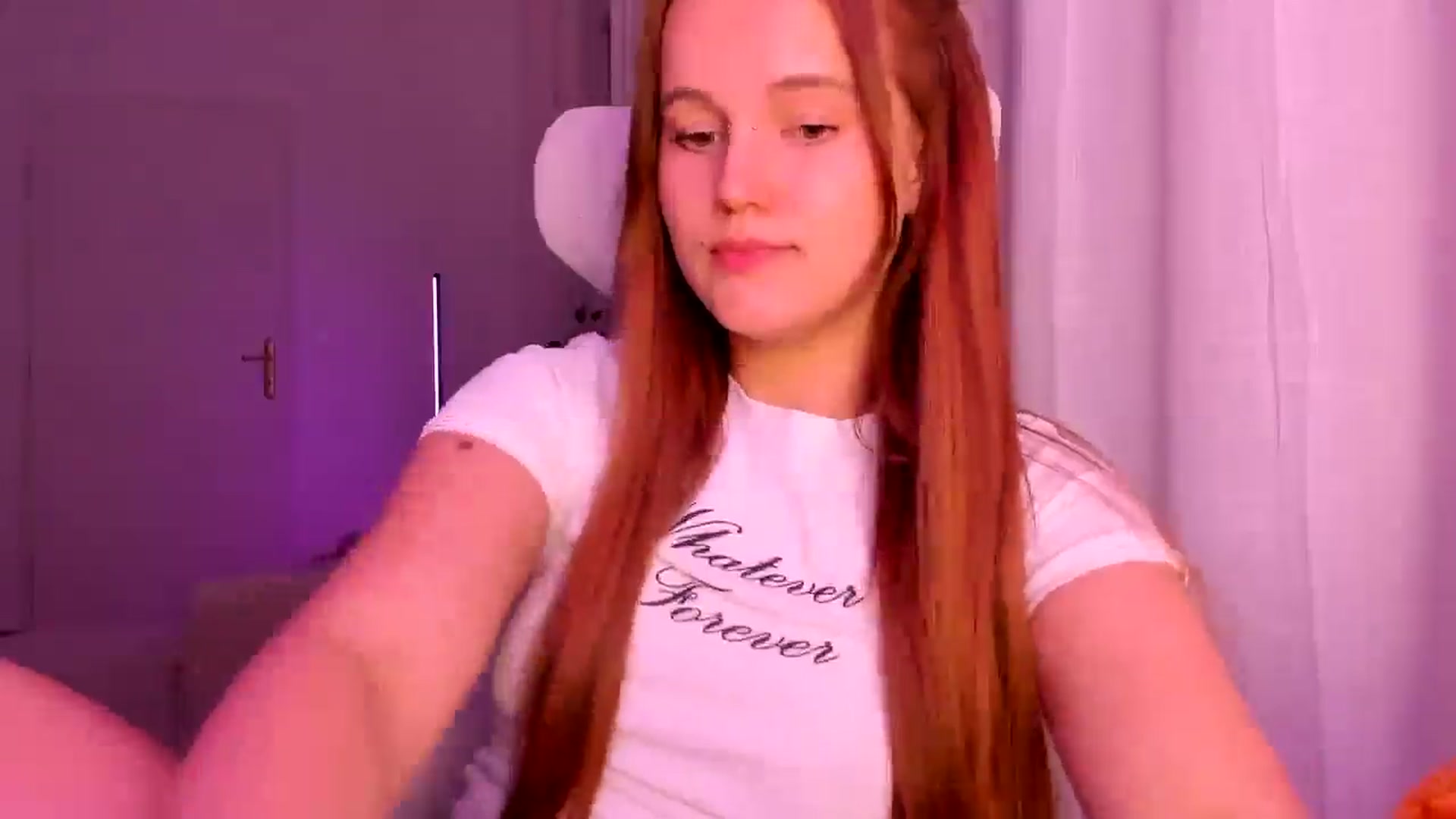 Gallery image thumbnail from Lia_lisia's myfreecams stream on, 03/22/2026, 18:16 image 18 of 20