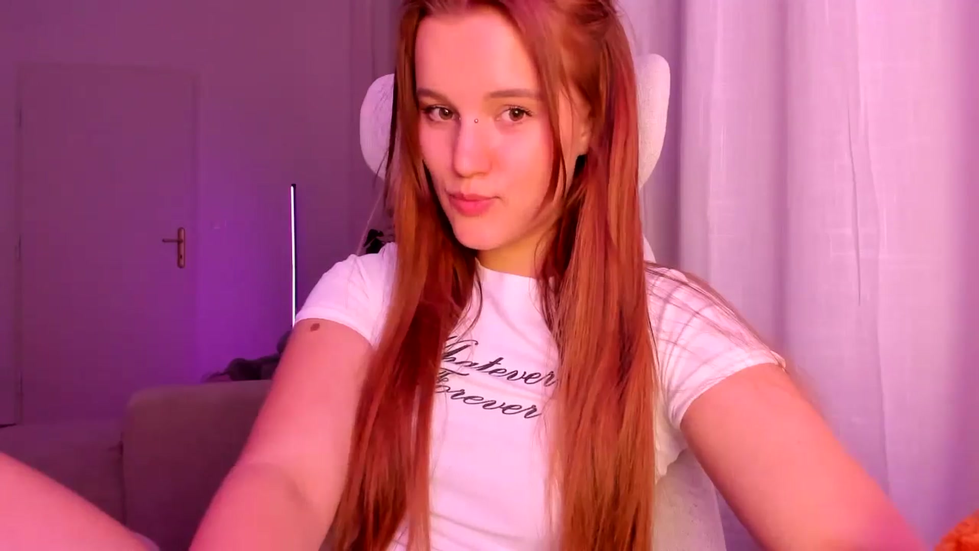Gallery image thumbnail from Lia_lisia's myfreecams stream on, 03/22/2026, 18:16 image 17 of 20