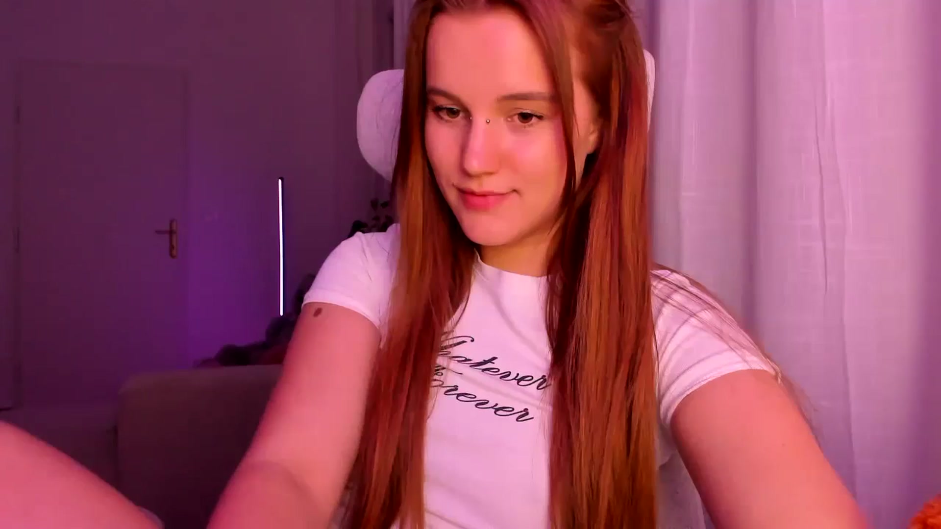 Gallery image thumbnail from Lia_lisia's myfreecams stream on, 03/22/2026, 18:16 image 19 of 20