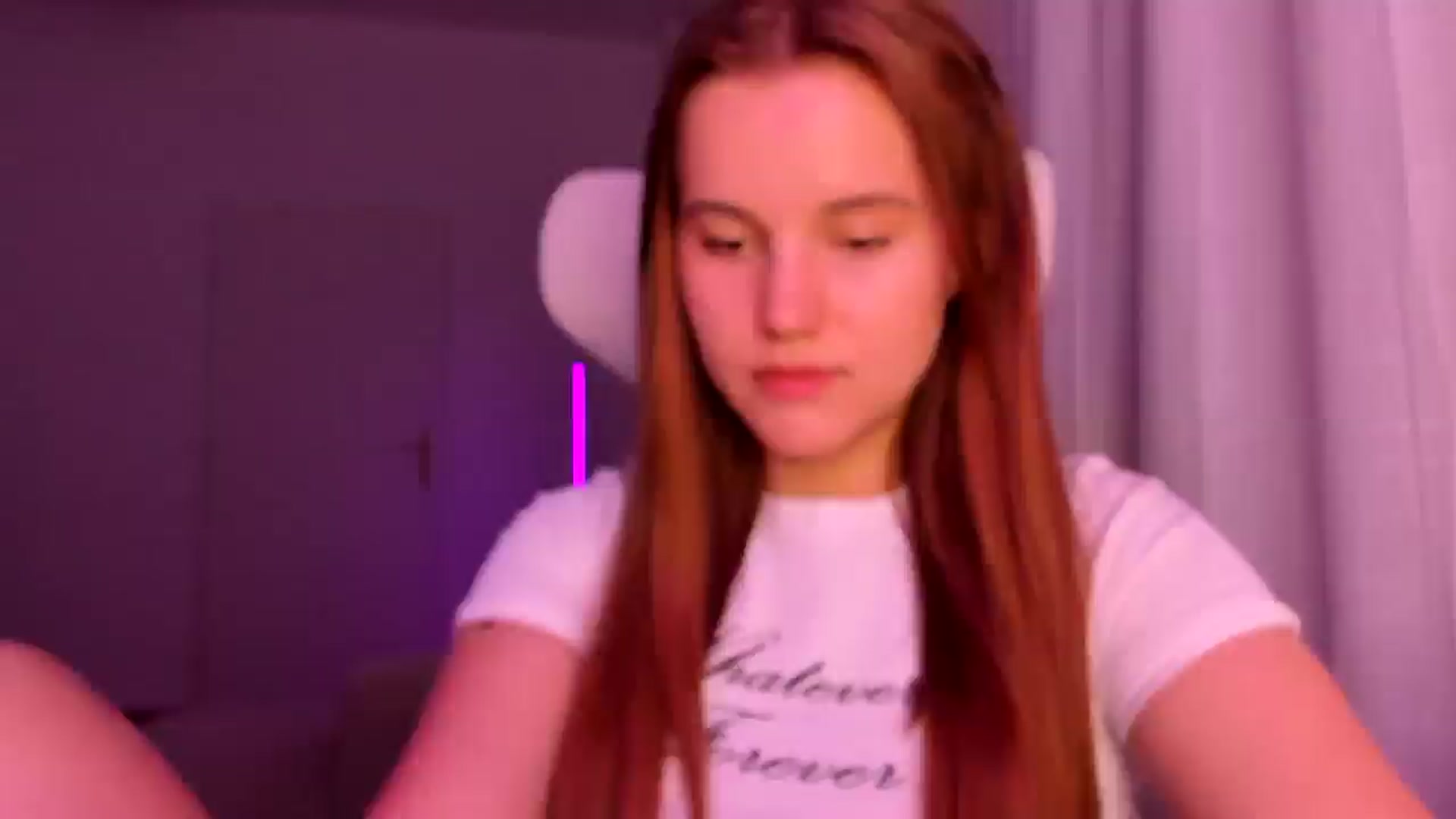 Gallery image thumbnail from Lia_lisia's myfreecams stream on, 03/22/2026, 20:21 image 3 of 20