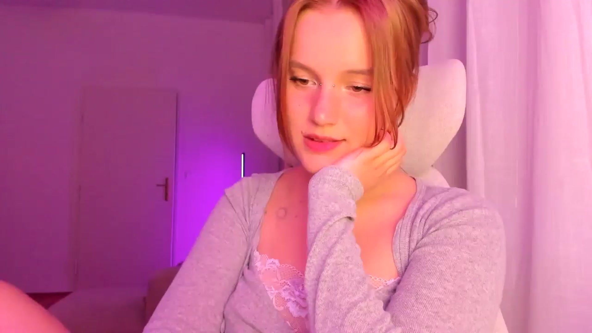 Gallery image thumbnail from Lia_lisia's myfreecams stream on, 03/25/2026, 18:35 image 3 of 20