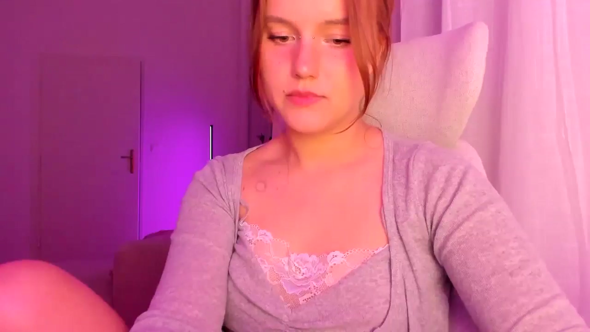 Gallery image thumbnail from Lia_lisia's myfreecams stream on, 03/25/2026, 20:11 image 12 of 20