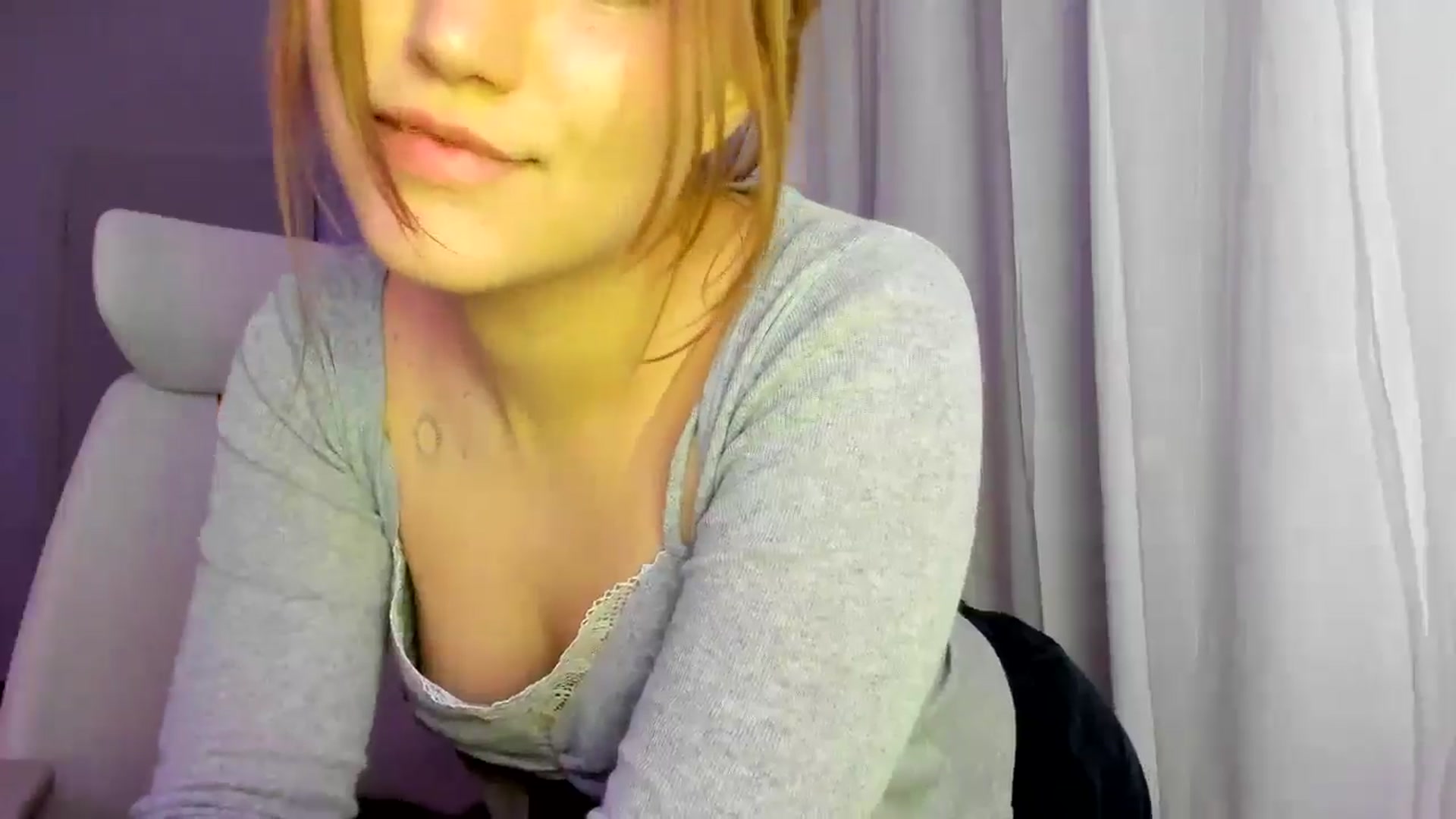 Gallery image thumbnail from Lia_lisia's myfreecams stream on, 03/25/2026, 20:11 image 18 of 20