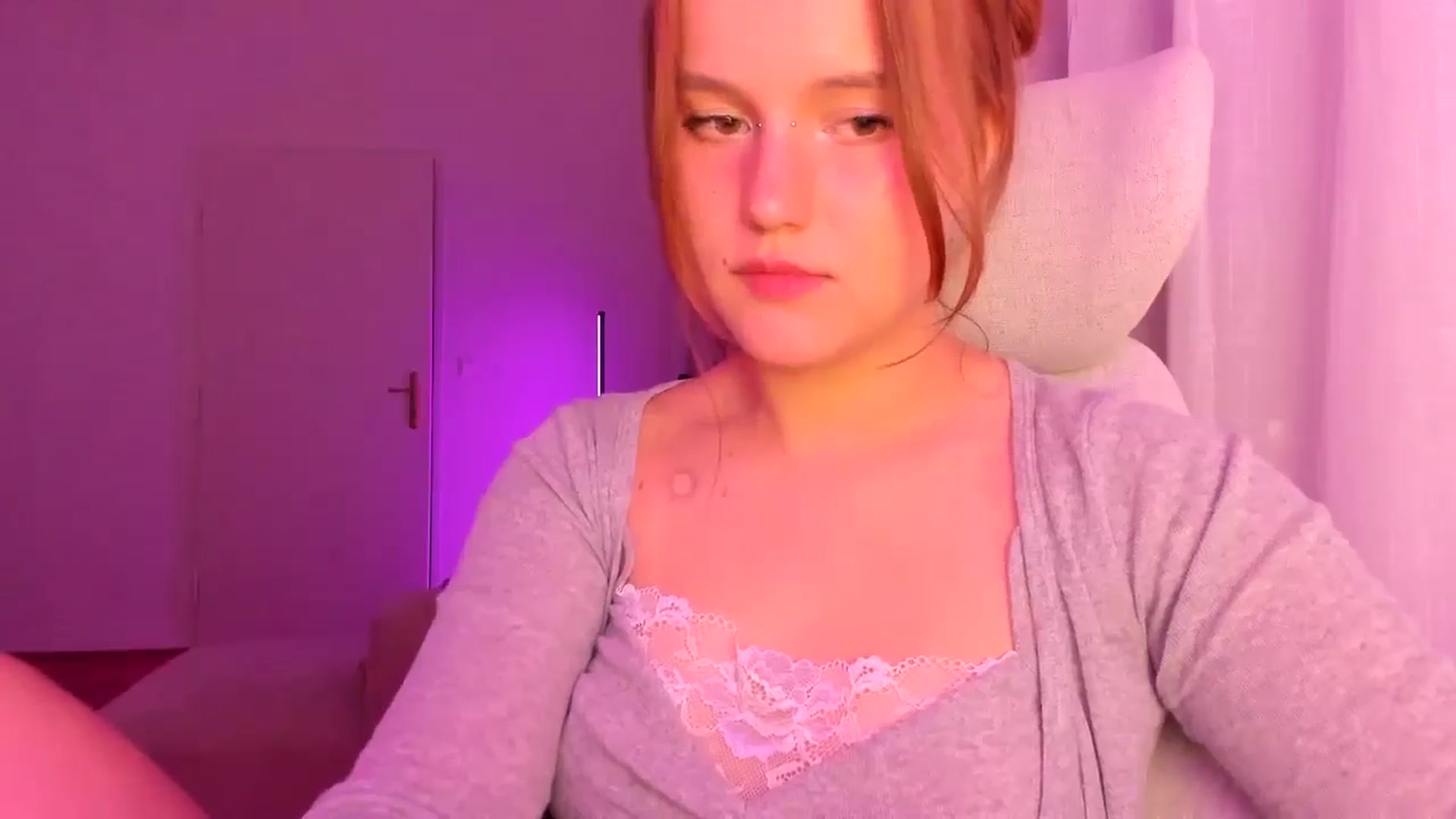 Gallery image thumbnail from Lia_lisia's myfreecams stream on, 03/25/2026, 20:11 image 10 of 20