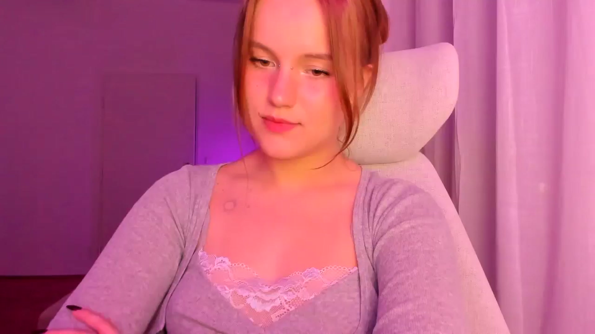 Gallery image thumbnail from Lia_lisia's myfreecams stream on, 03/25/2026, 20:11 image 1 of 20
