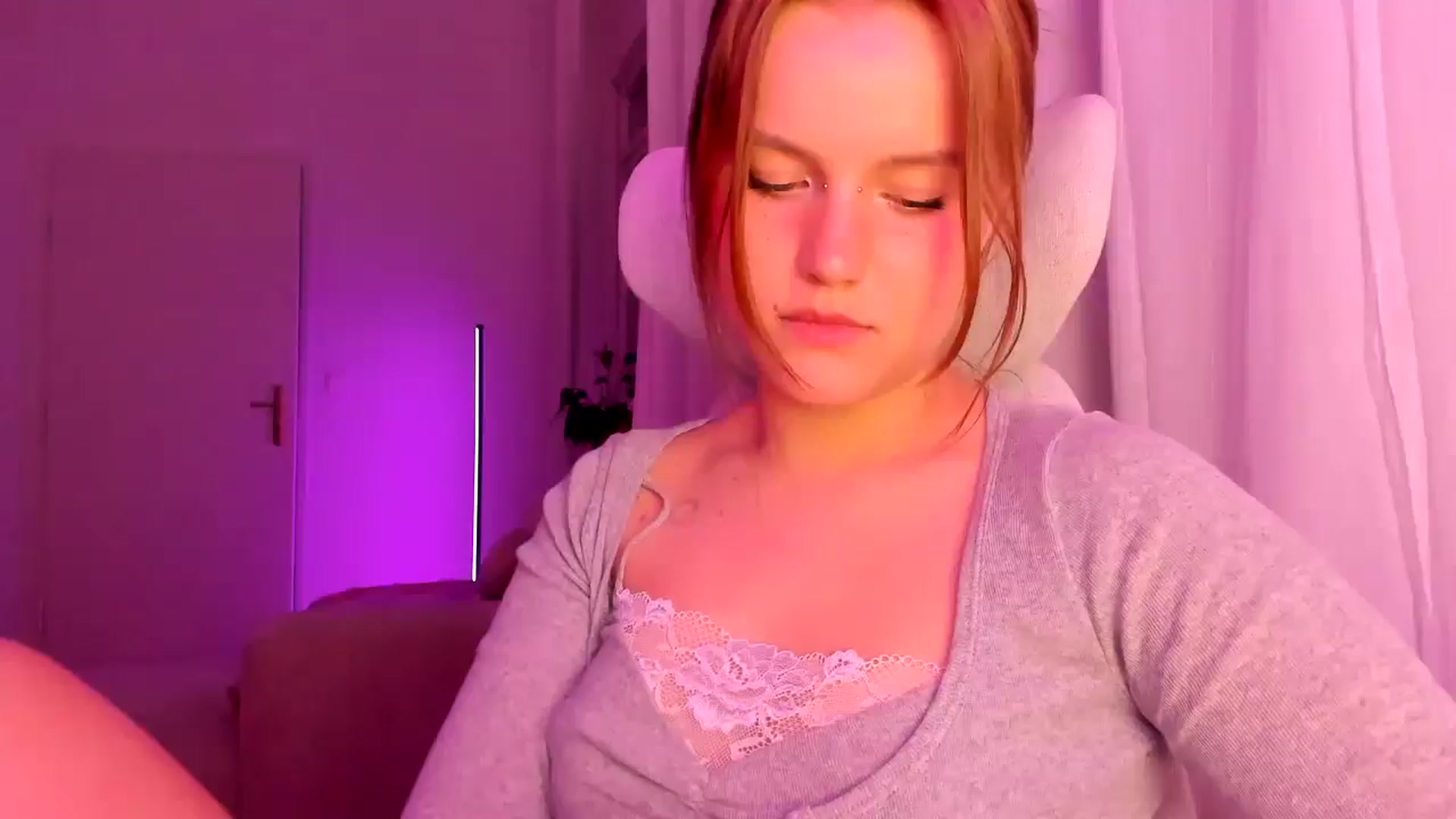 Gallery image thumbnail from Lia_lisia's myfreecams stream on, 03/25/2026, 21:12 image 5 of 20
