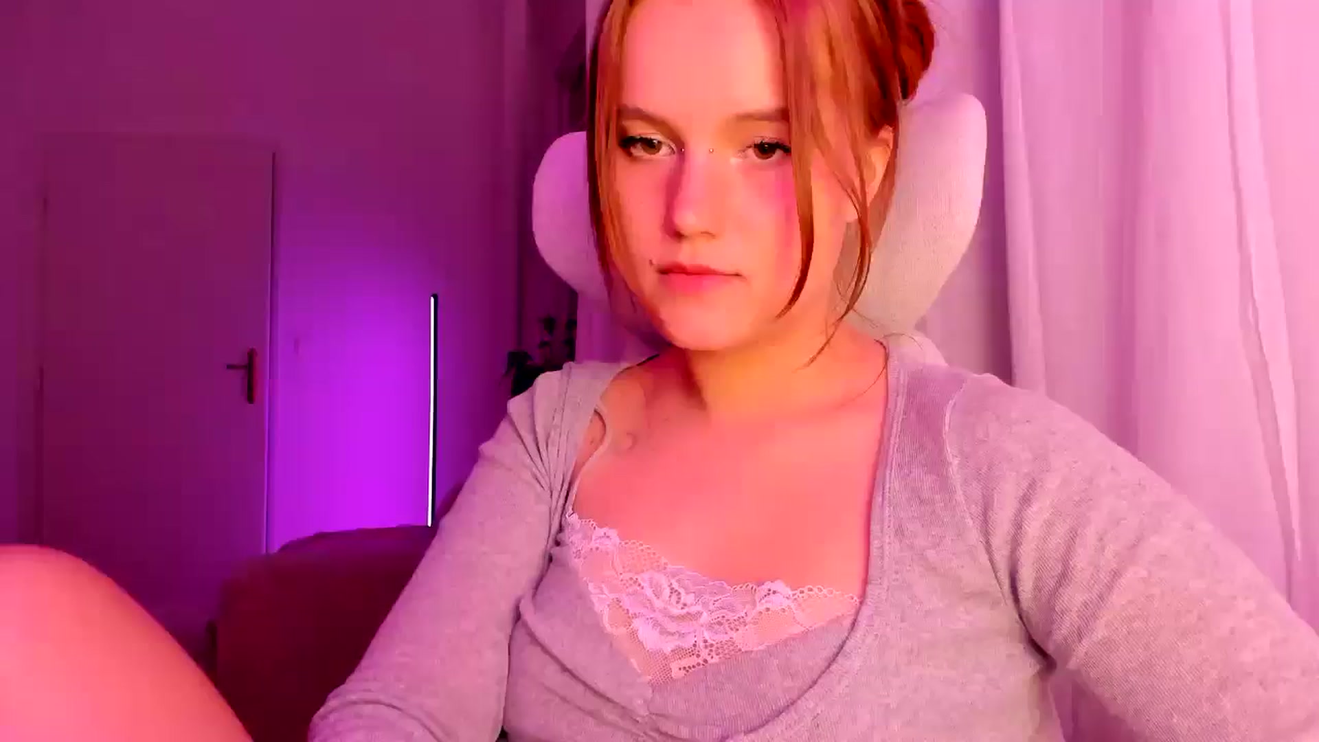 Gallery image thumbnail from Lia_lisia's myfreecams stream on, 03/25/2026, 21:12 image 3 of 20