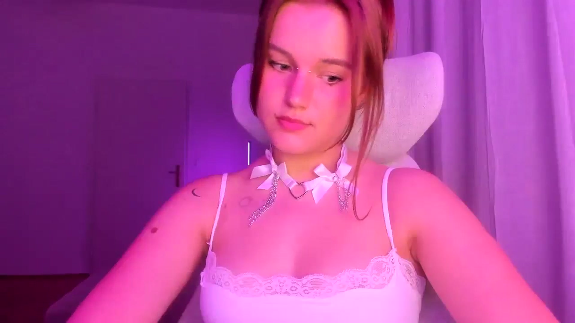 Gallery image thumbnail from Lia_lisia's myfreecams stream on, 03/26/2026, 19:31 image 6 of 20