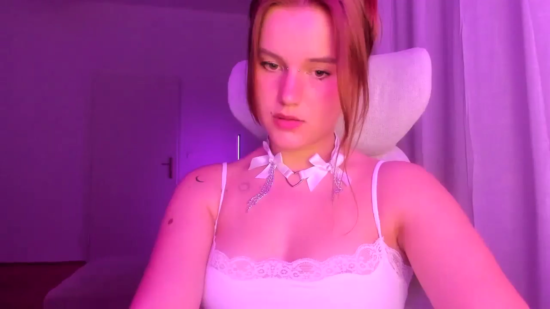 Gallery image thumbnail from Lia_lisia's myfreecams stream on, 03/26/2026, 19:31 image 4 of 20