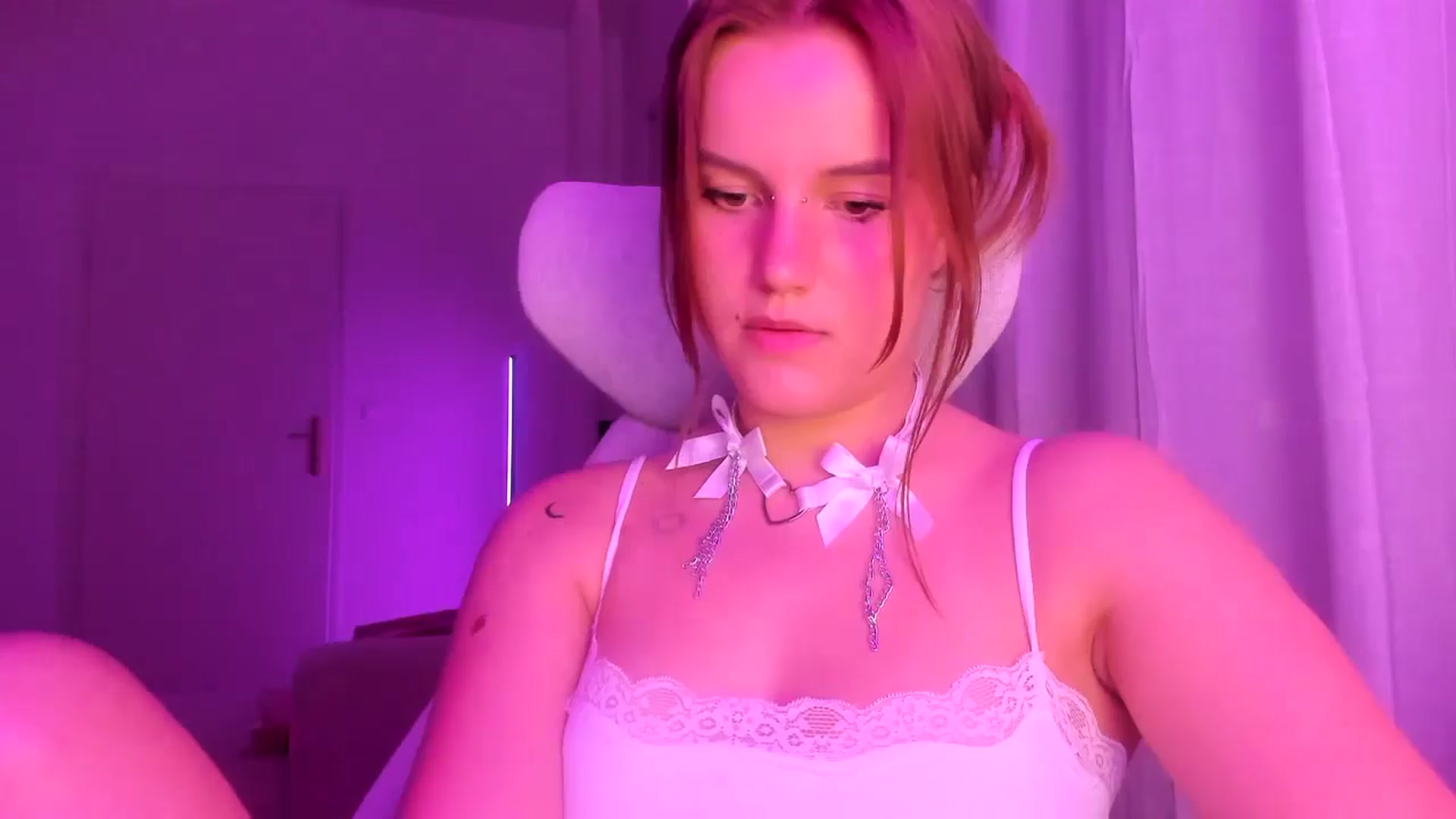 Gallery image thumbnail from Lia_lisia's myfreecams stream on, 03/26/2026, 20:22 image 13 of 20