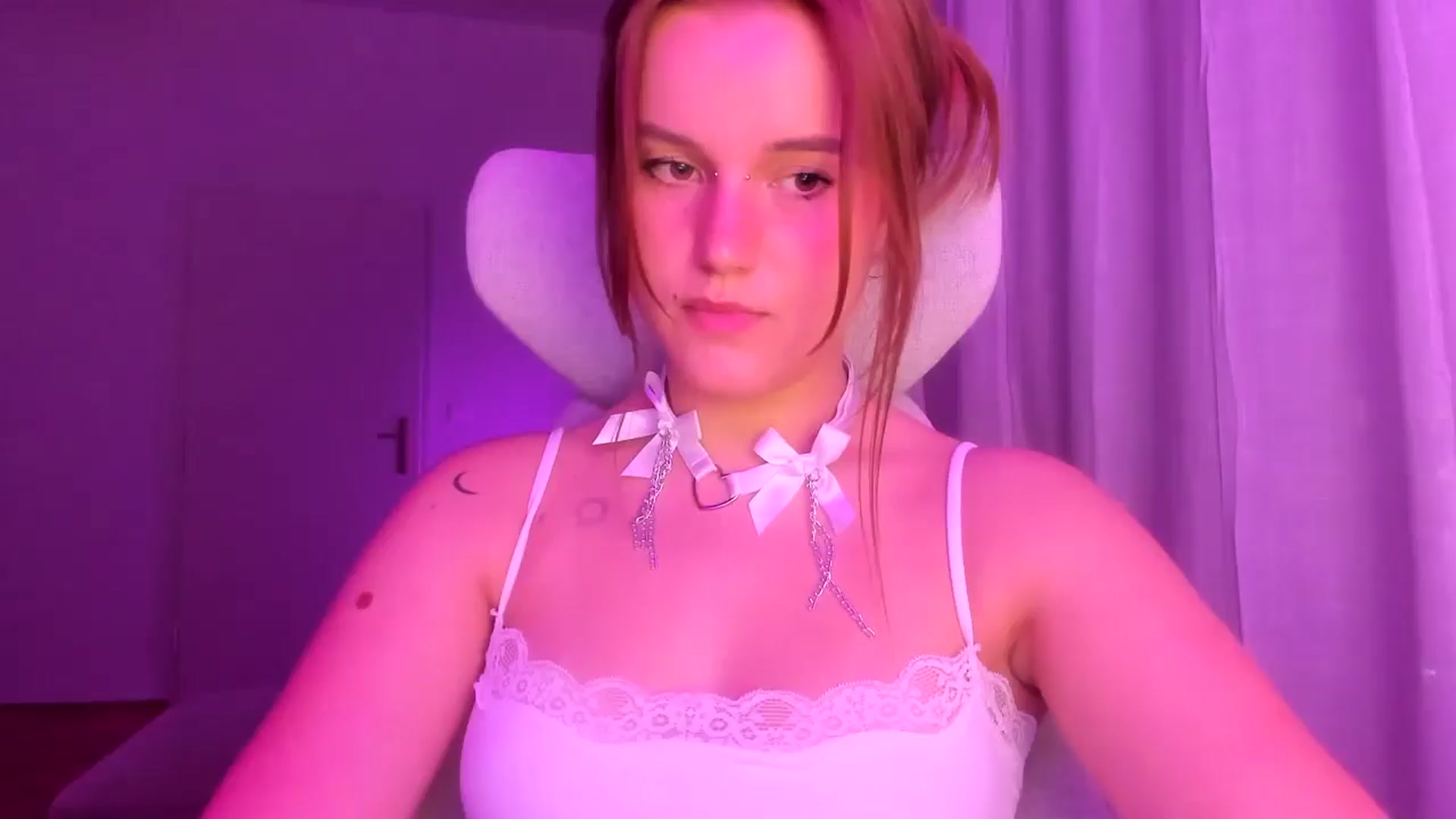 Gallery image thumbnail from Lia_lisia's myfreecams stream on, 03/26/2026, 20:22 image 1 of 20