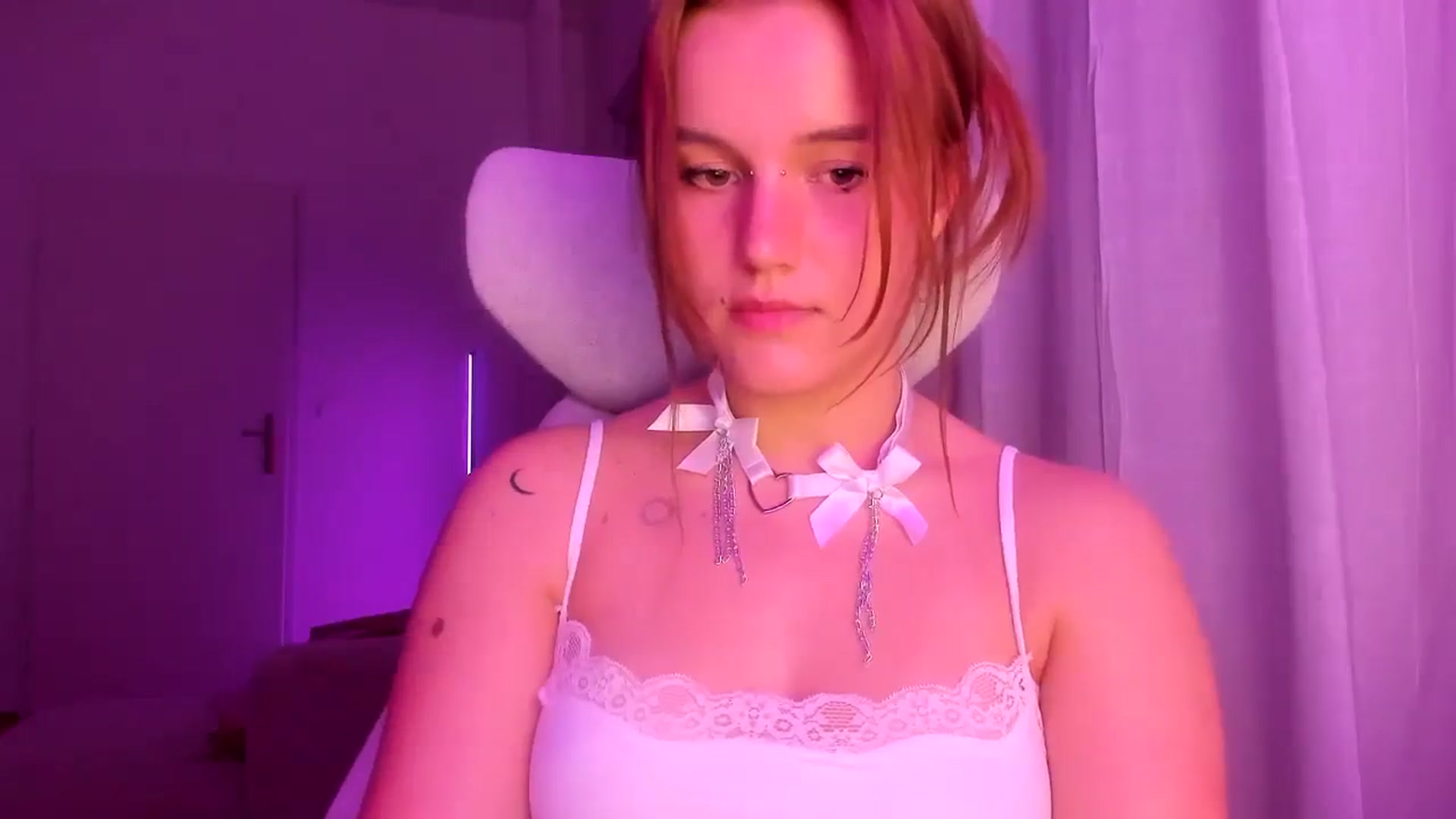 Gallery image thumbnail from Lia_lisia's myfreecams stream on, 03/26/2026, 21:25 image 6 of 20