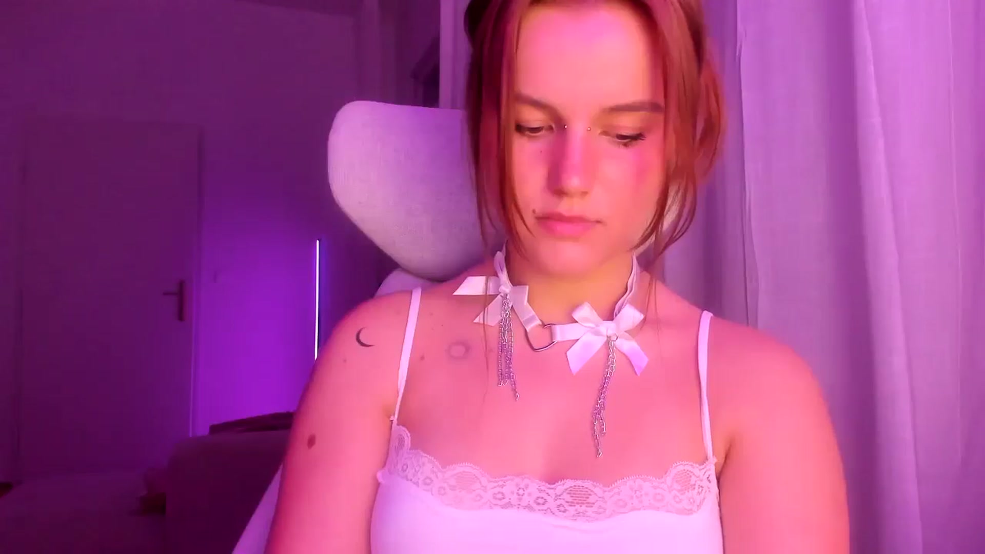Gallery image thumbnail from Lia_lisia's myfreecams stream on, 03/26/2026, 21:25 image 7 of 20