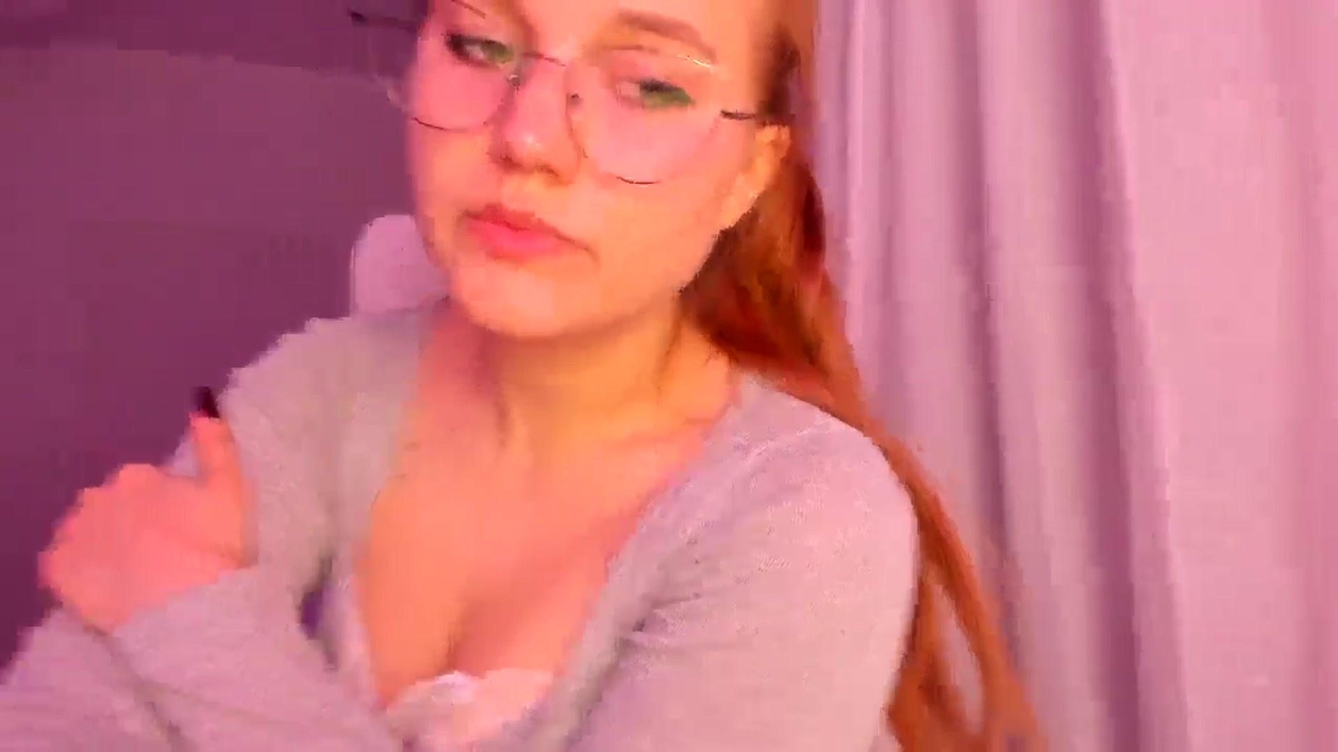 Gallery image thumbnail from Lia_lisia's myfreecams stream on, 03/30/2026, 18:21 image 19 of 20