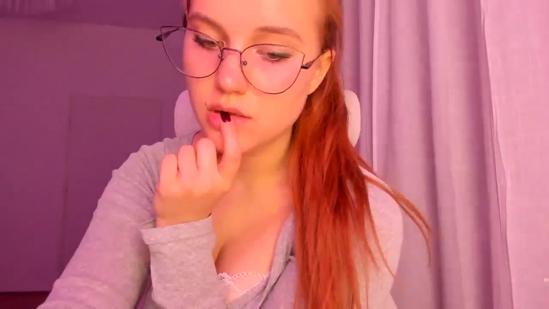 Gallery image thumbnail from Lia_lisia's myfreecams stream on, 03/30/2026, 18:21 image 20 of 20