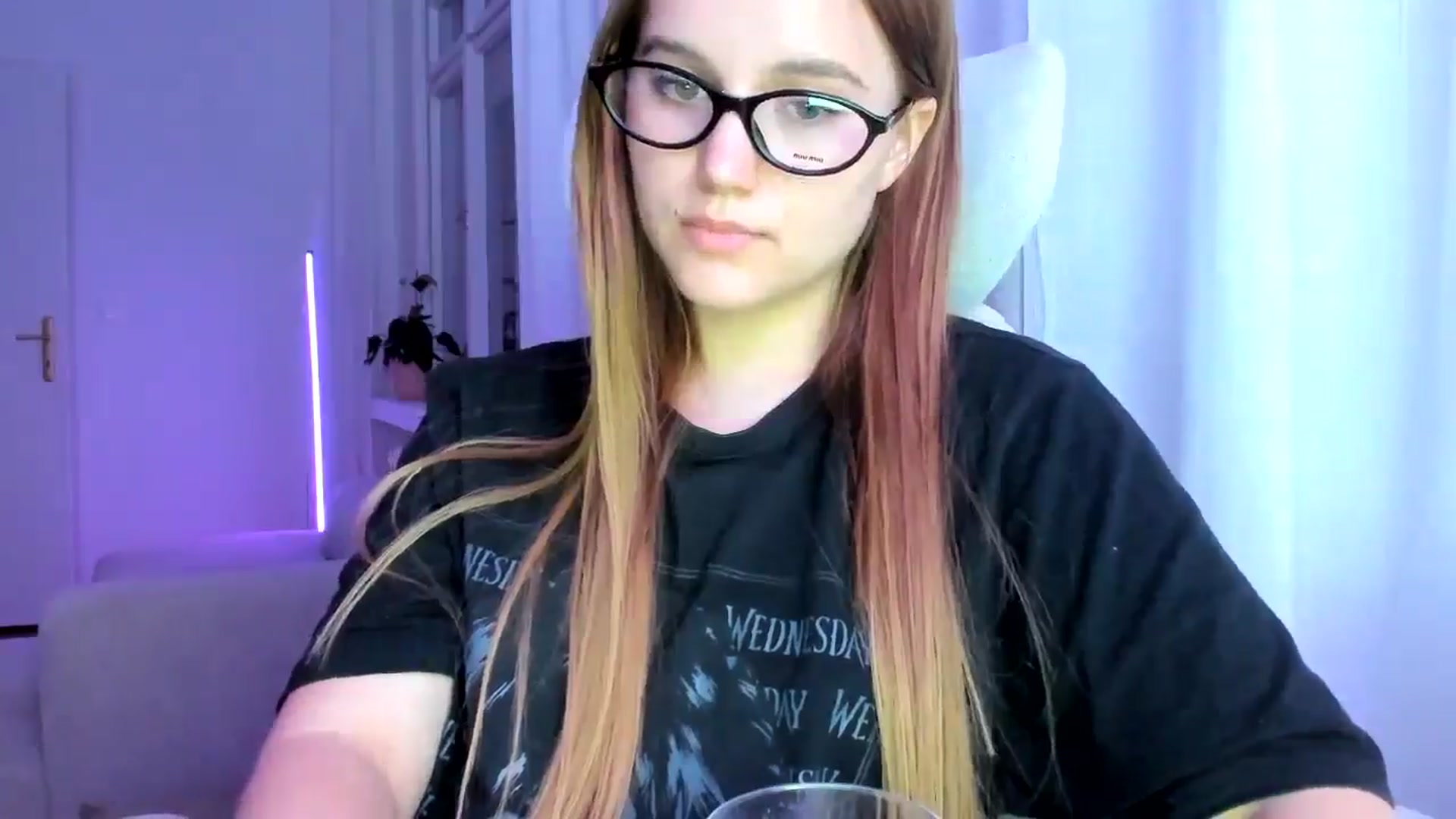 Gallery image thumbnail from Lia_lisia's myfreecams stream on, 04/03/2026, 18:53 image 17 of 20