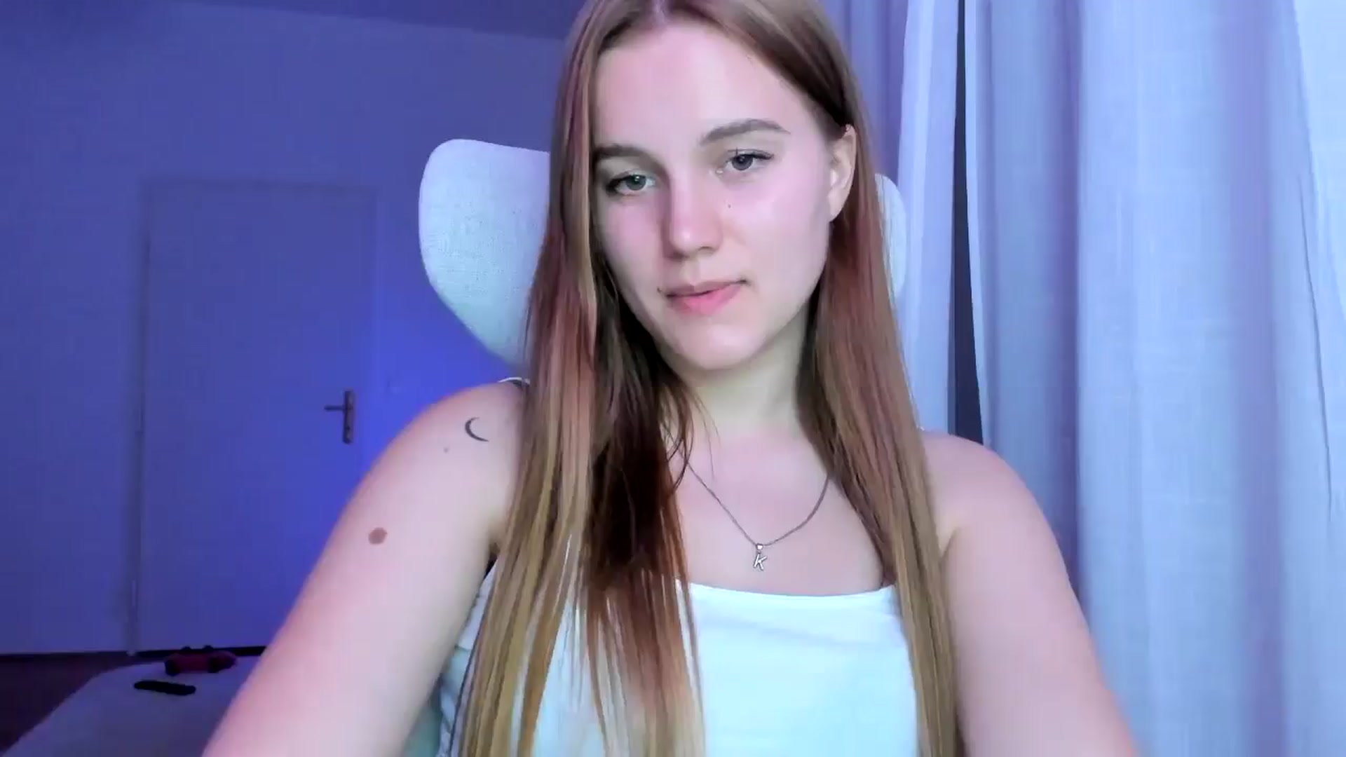 Gallery image thumbnail from Lia_lisia's myfreecams stream on, 04/08/2026, 18:19 image 12 of 20