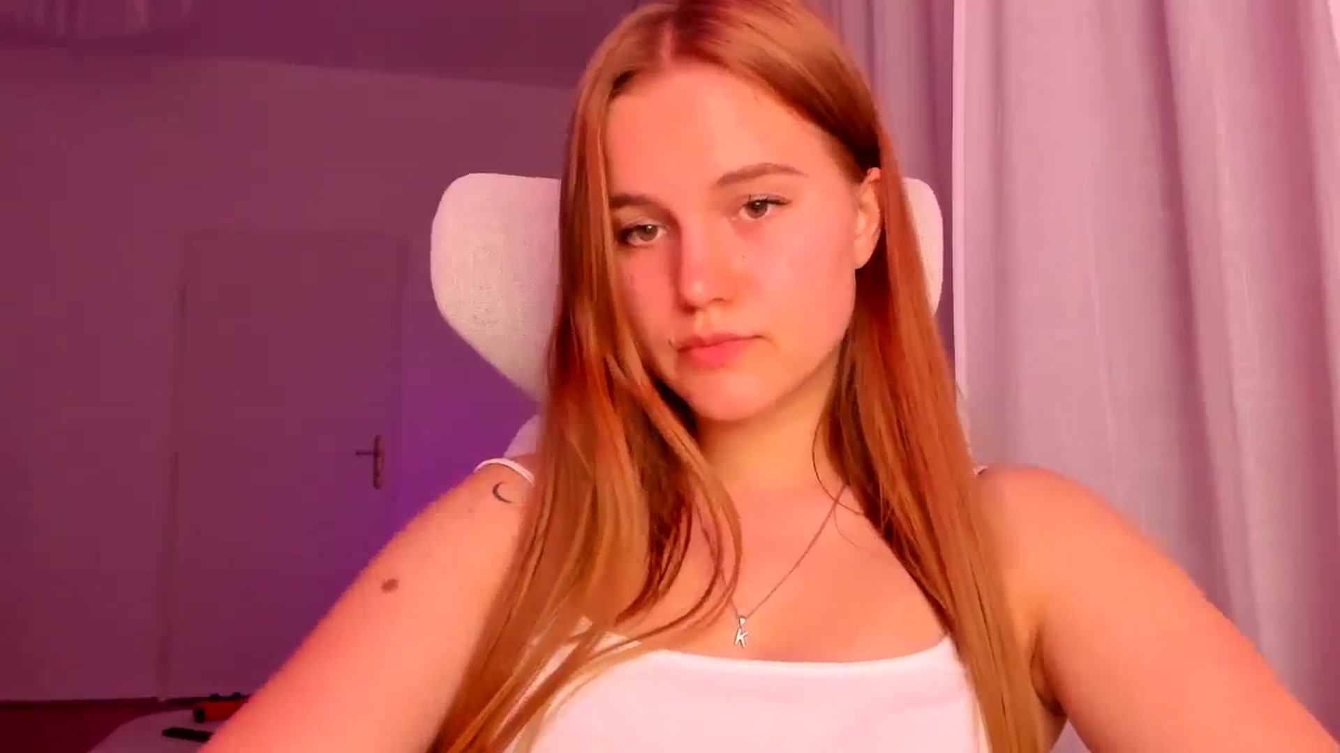 Gallery image thumbnail from Lia_lisia's myfreecams stream on, 04/08/2026, 18:19 image 3 of 20