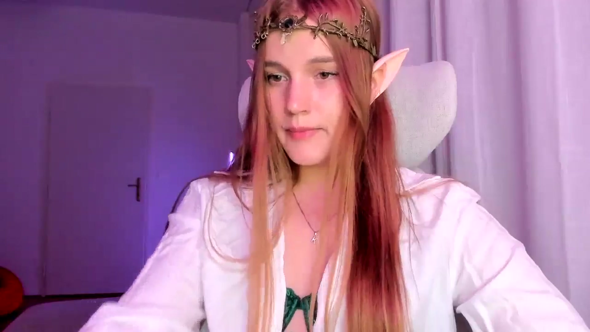 Gallery image thumbnail from Lia_lisia's myfreecams stream on, 04/13/2026, 21:30 image 17 of 20