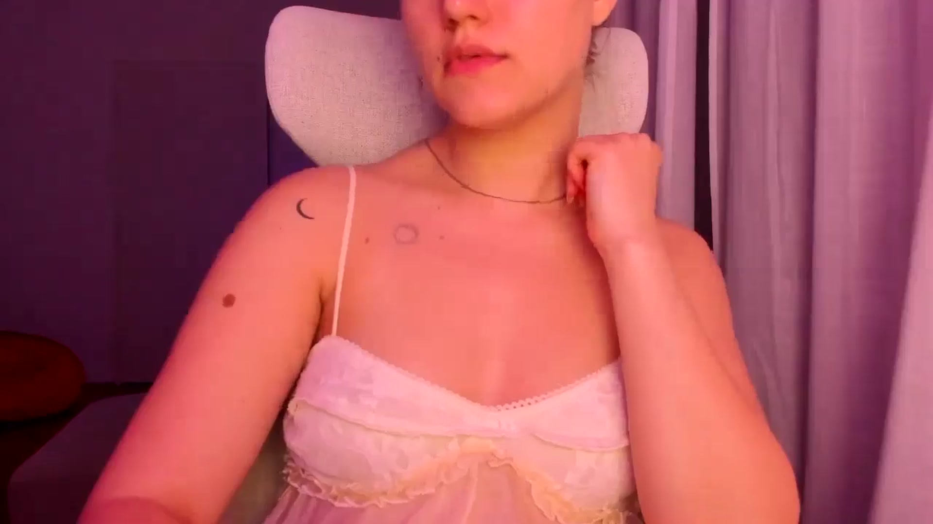 Gallery image thumbnail from Lia_lisia's myfreecams stream on, 04/14/2026, 18:18 image 10 of 20
