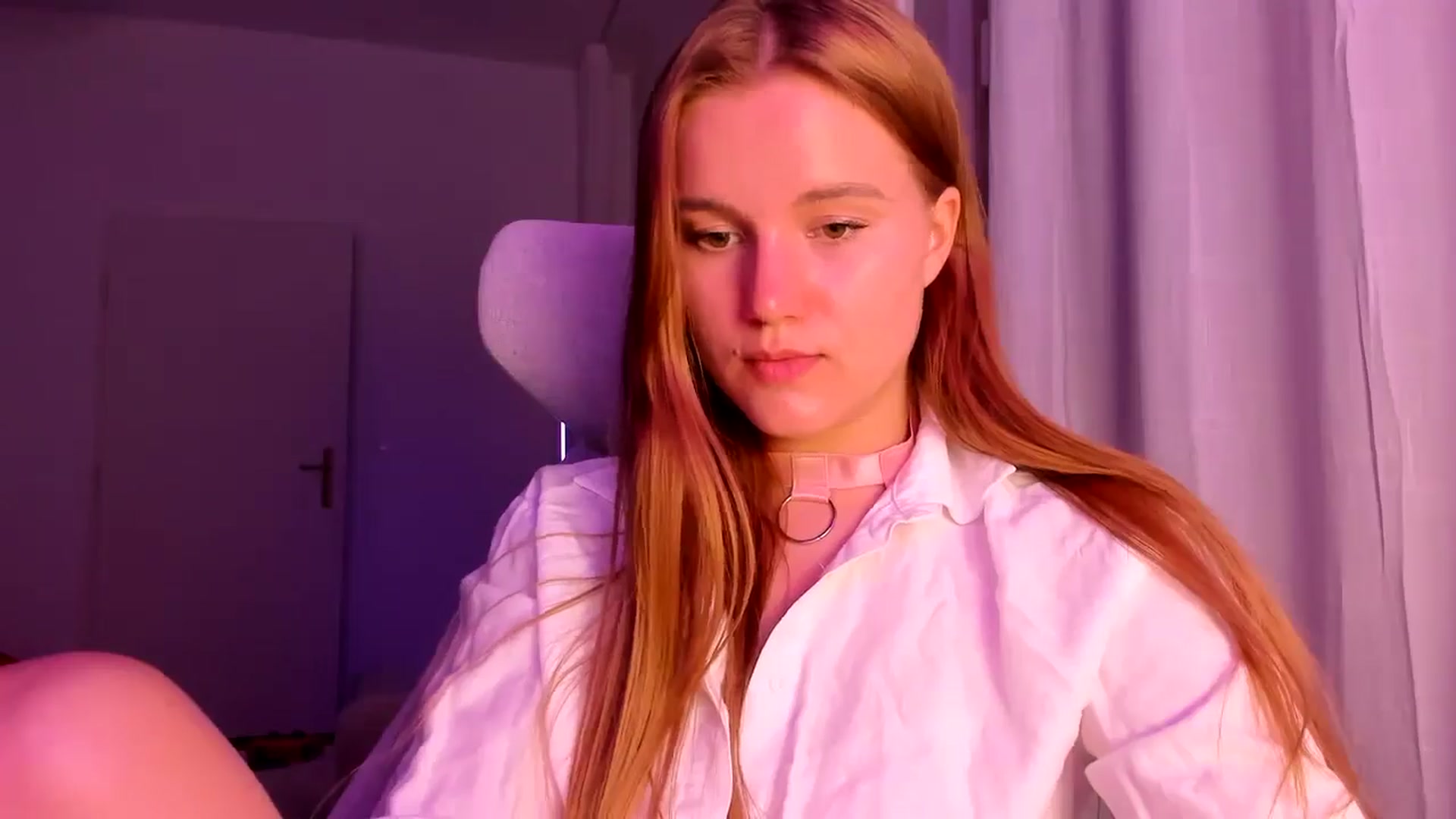 Gallery image thumbnail from Lia_lisia's myfreecams stream on, 04/18/2026, 18:43 image 17 of 20