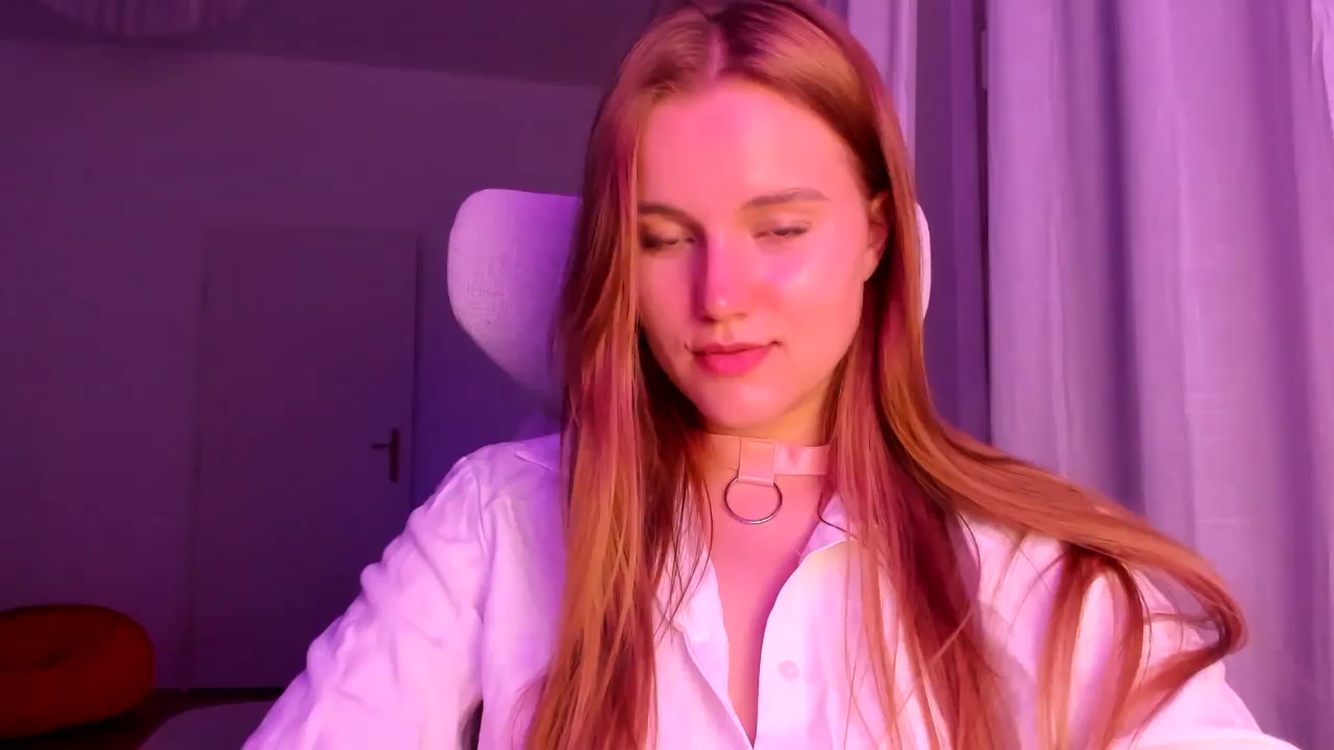 Gallery image thumbnail from Lia_lisia's myfreecams stream on, 04/18/2026, 18:43 image 1 of 20