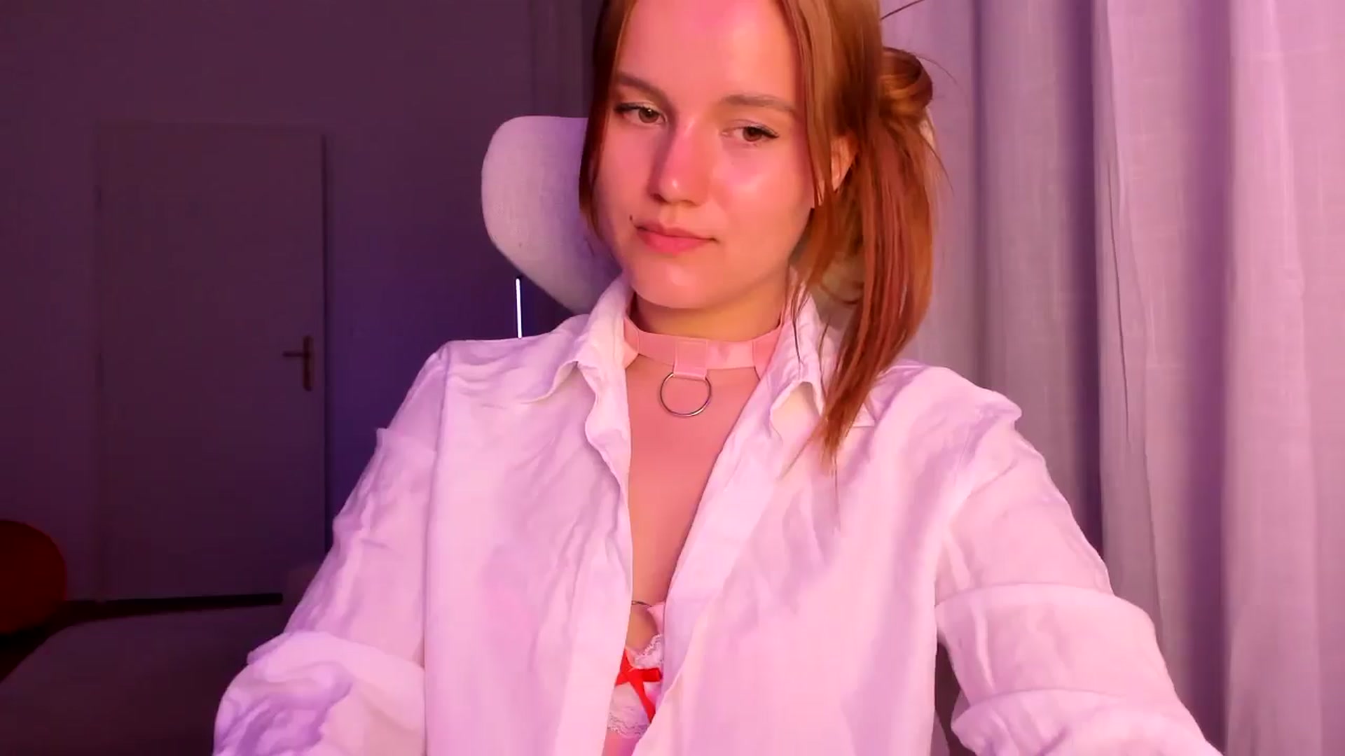 Gallery image thumbnail from Lia_lisia's myfreecams stream on, 04/18/2026, 21:55 image 17 of 20