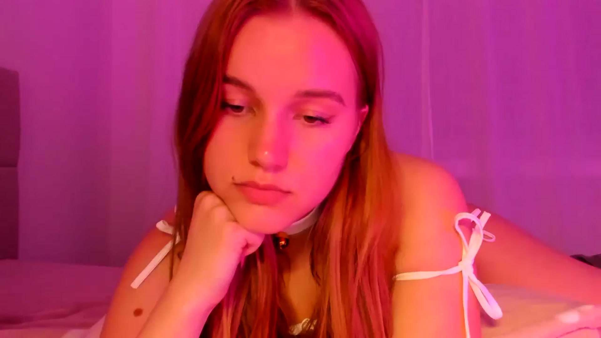Gallery image thumbnail from Lia_lisia's myfreecams stream on, 04/22/2026, 23:54 image 15 of 20