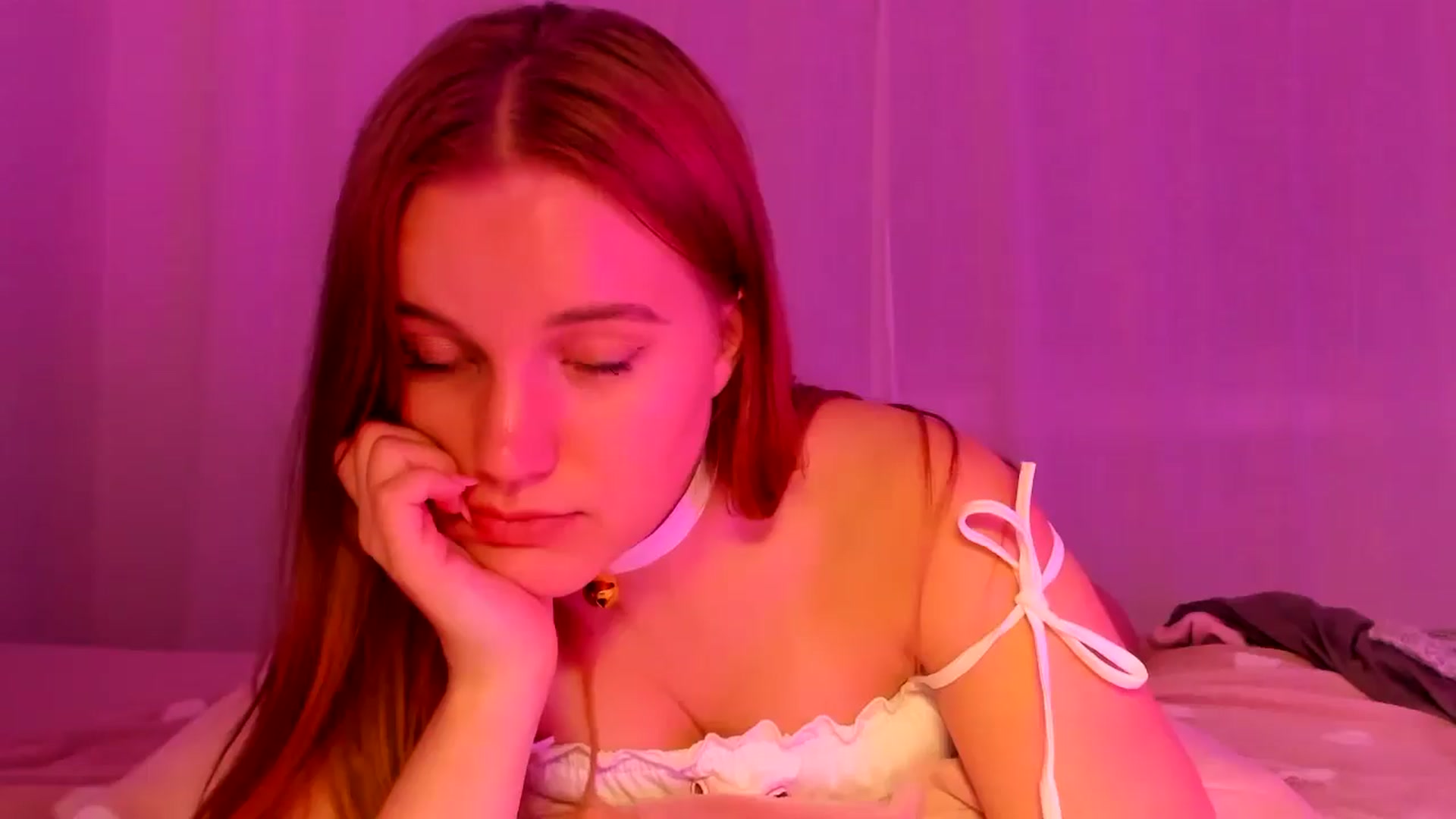 Gallery image thumbnail from Lia_lisia's myfreecams stream on, 04/22/2026, 23:54 image 18 of 20