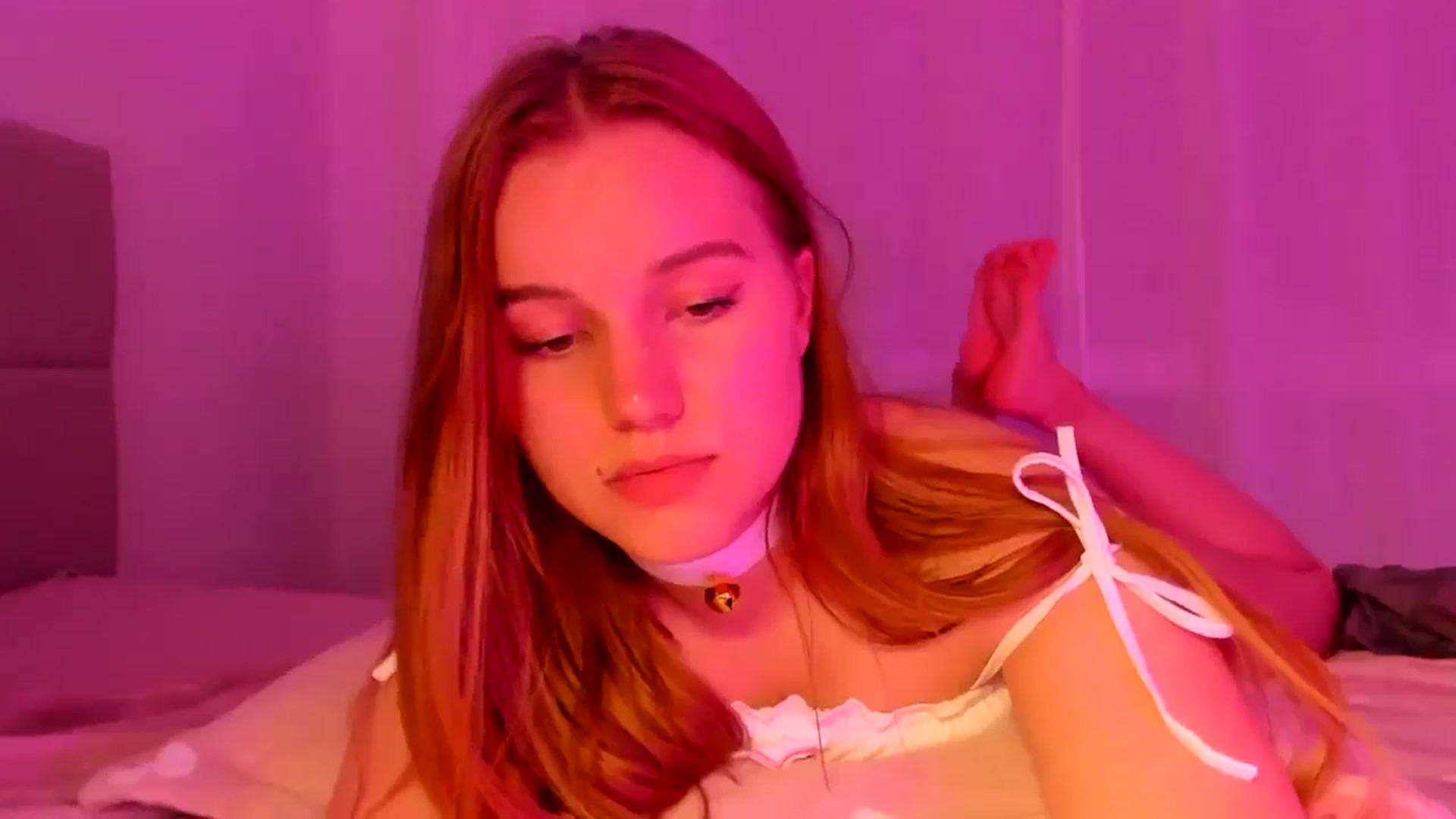 Gallery image thumbnail from Lia_lisia's myfreecams stream on, 04/22/2026, 23:54 image 5 of 20