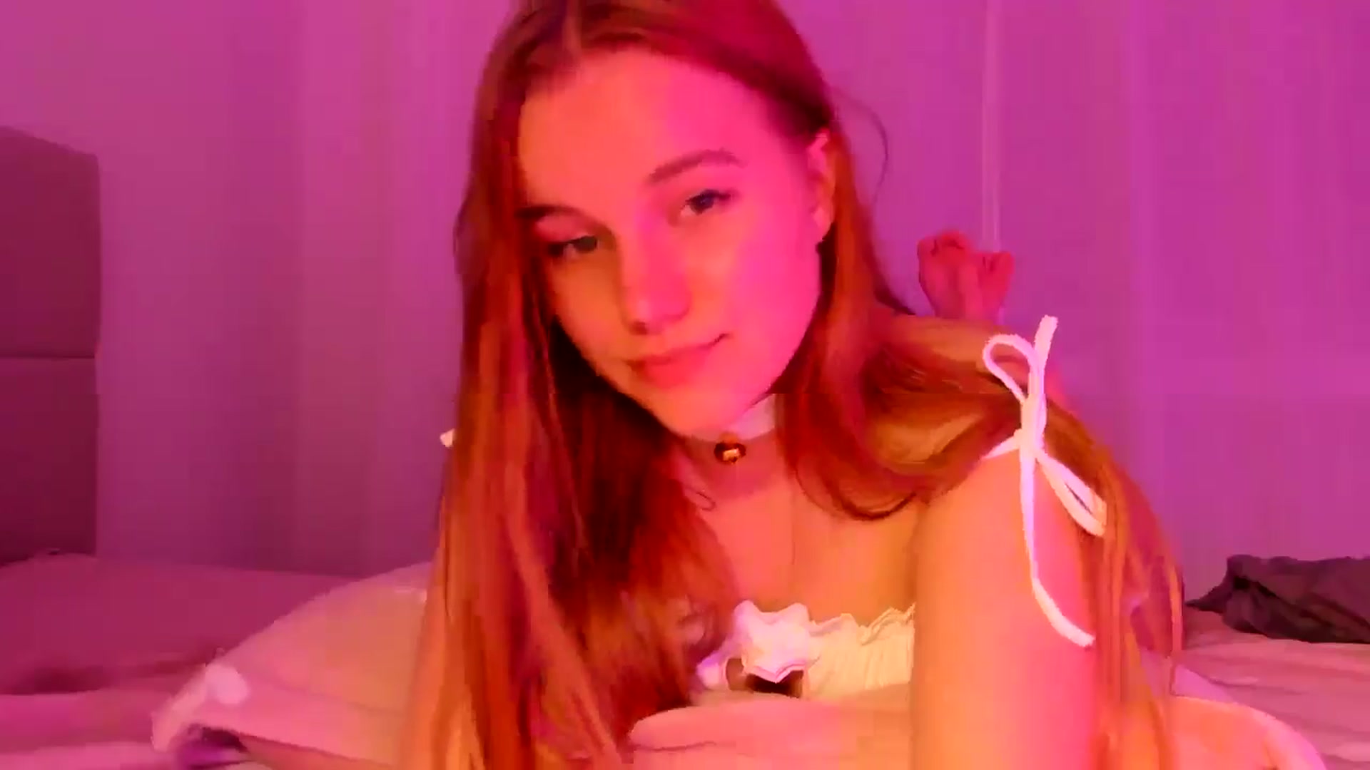 Gallery image thumbnail from Lia_lisia's myfreecams stream on, 04/22/2026, 23:54 image 9 of 20