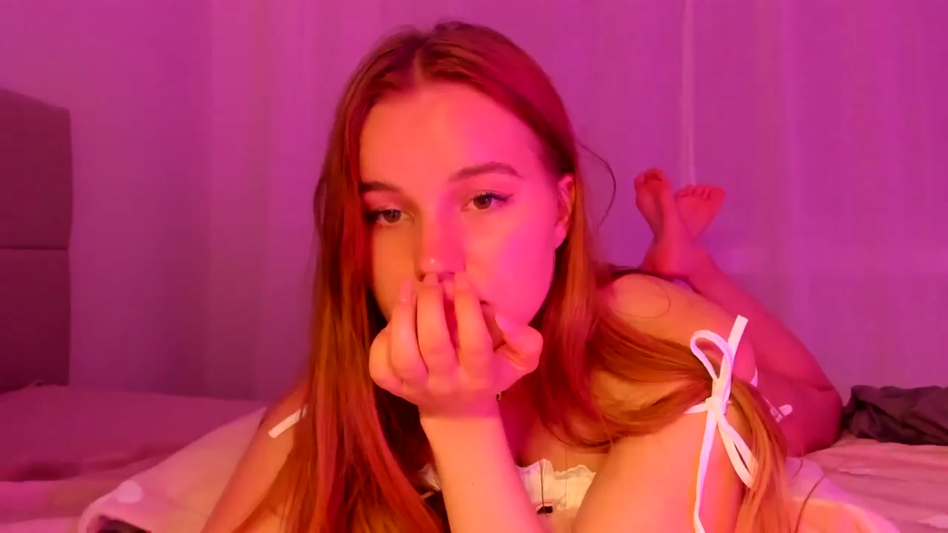Gallery image thumbnail from Lia_lisia's myfreecams stream on, 04/22/2026, 23:54 image 10 of 20