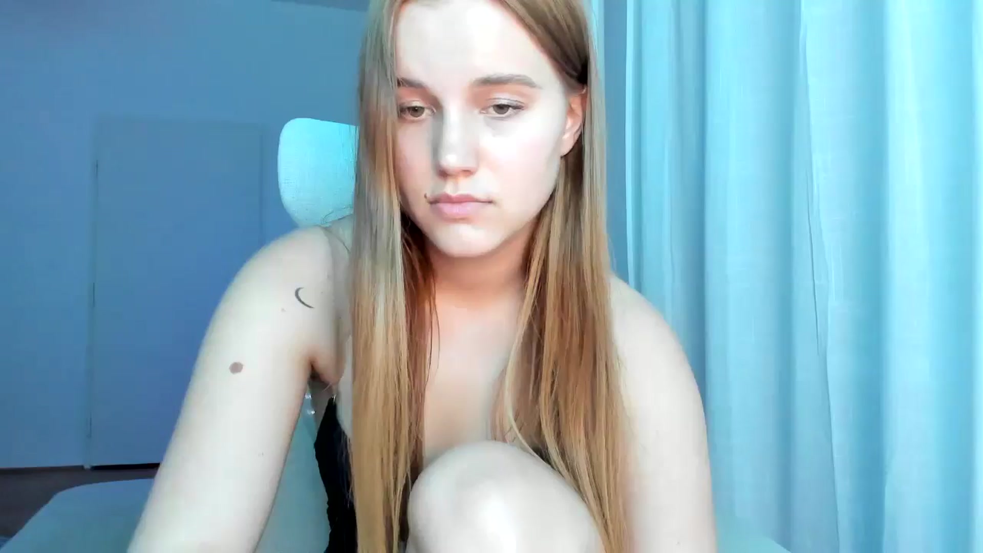 Gallery image thumbnail from Lia_lisia's myfreecams stream on, 04/23/2026, 18:57 image 18 of 20