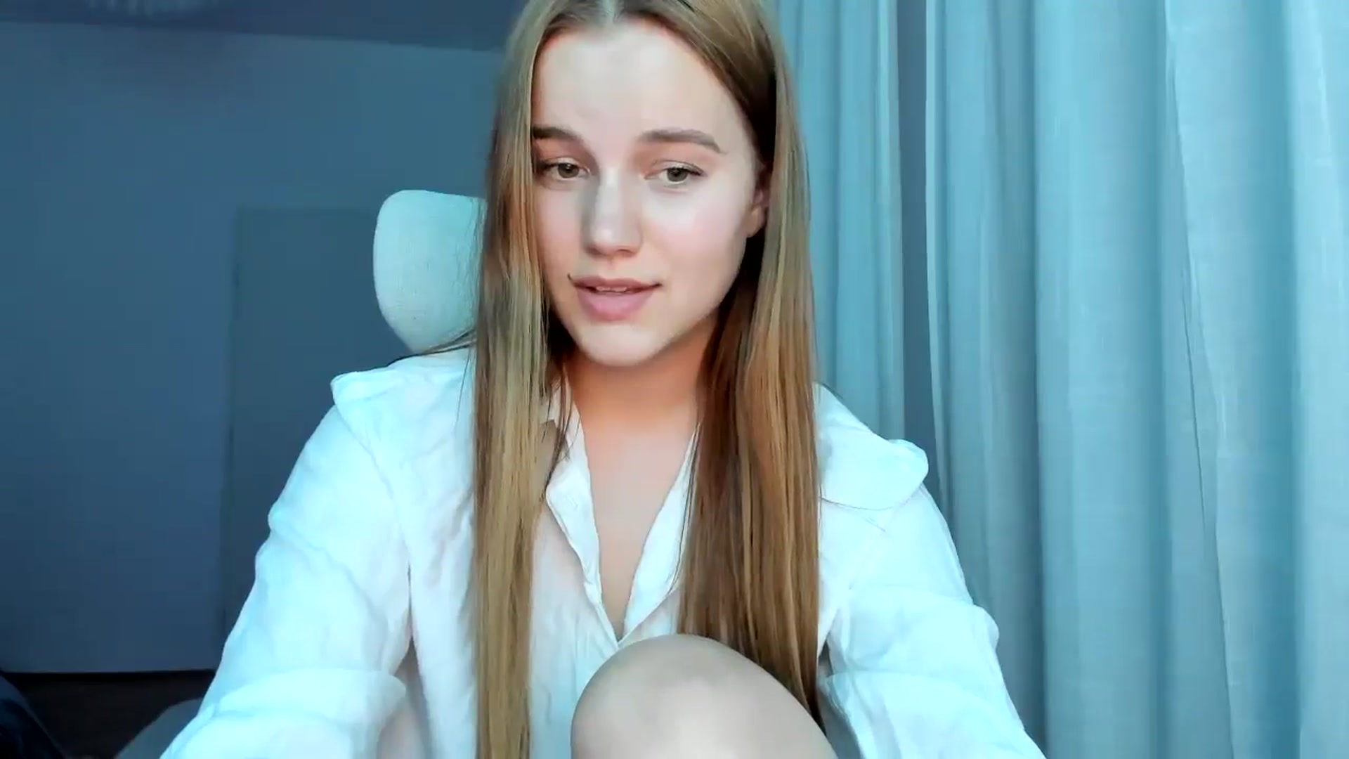 Gallery image thumbnail from Lia_lisia's myfreecams stream on, 04/23/2026, 21:44 image 7 of 20