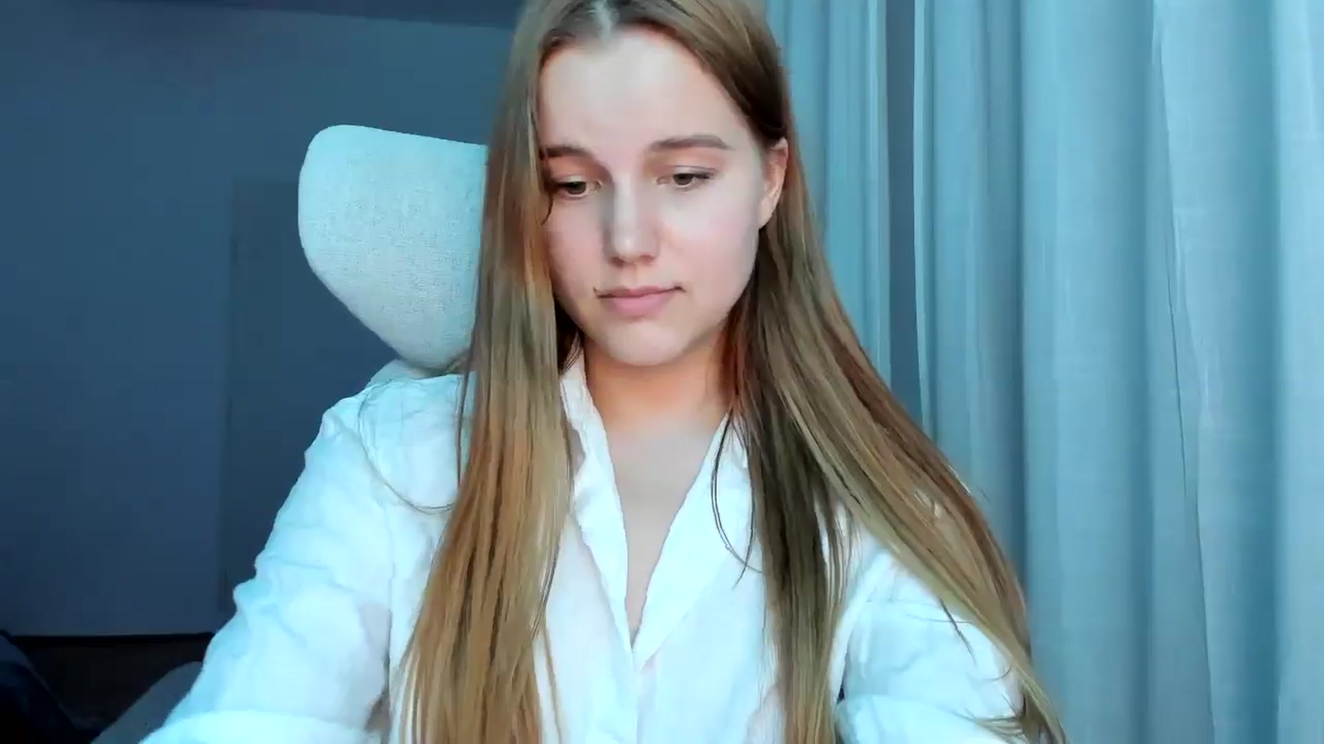 Gallery image thumbnail from Lia_lisia's myfreecams stream on, 04/23/2026, 21:44 image 10 of 20