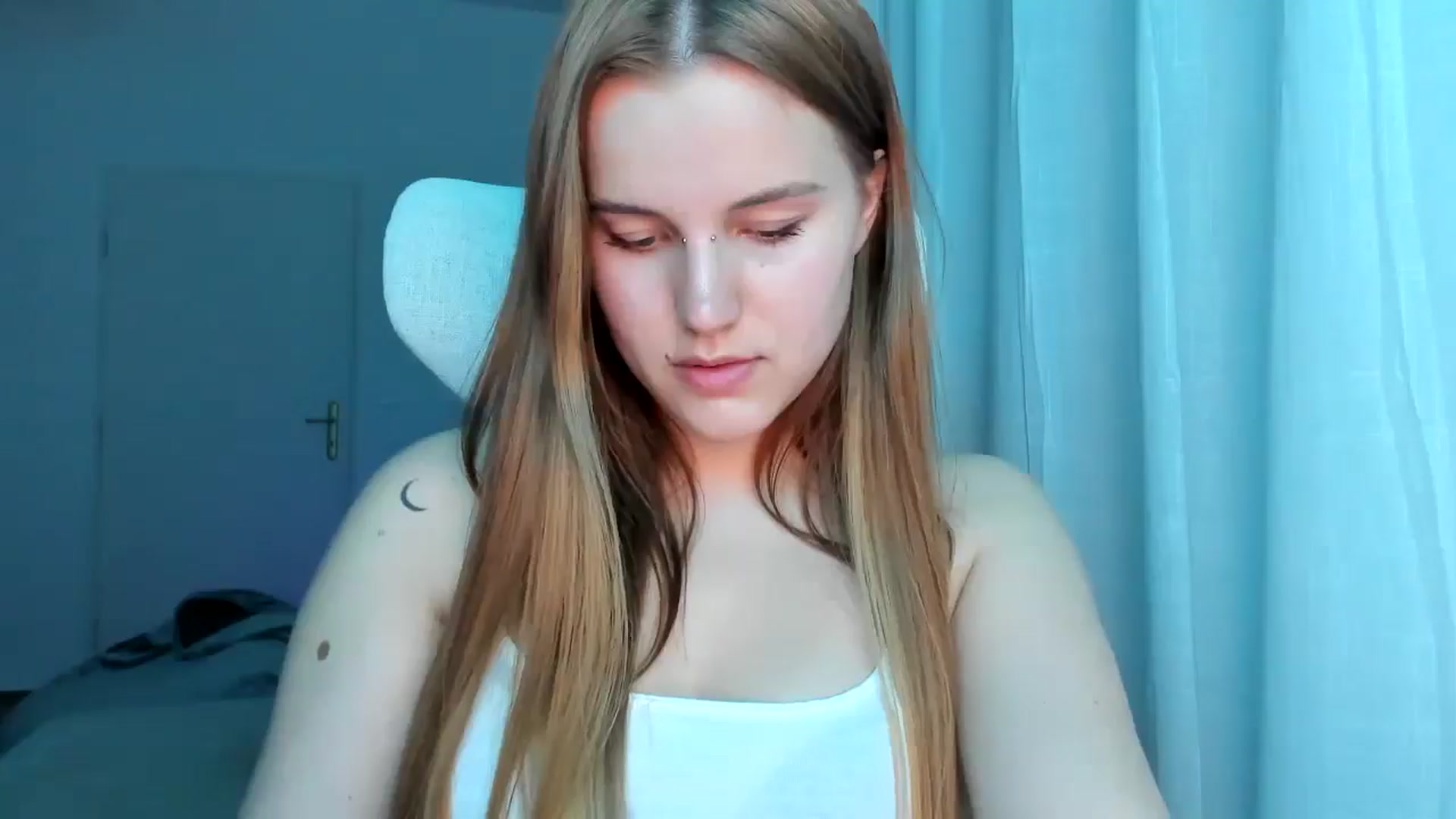 Gallery image thumbnail from Lia_lisia's myfreecams stream on, 04/26/2026, 18:23 image 20 of 20