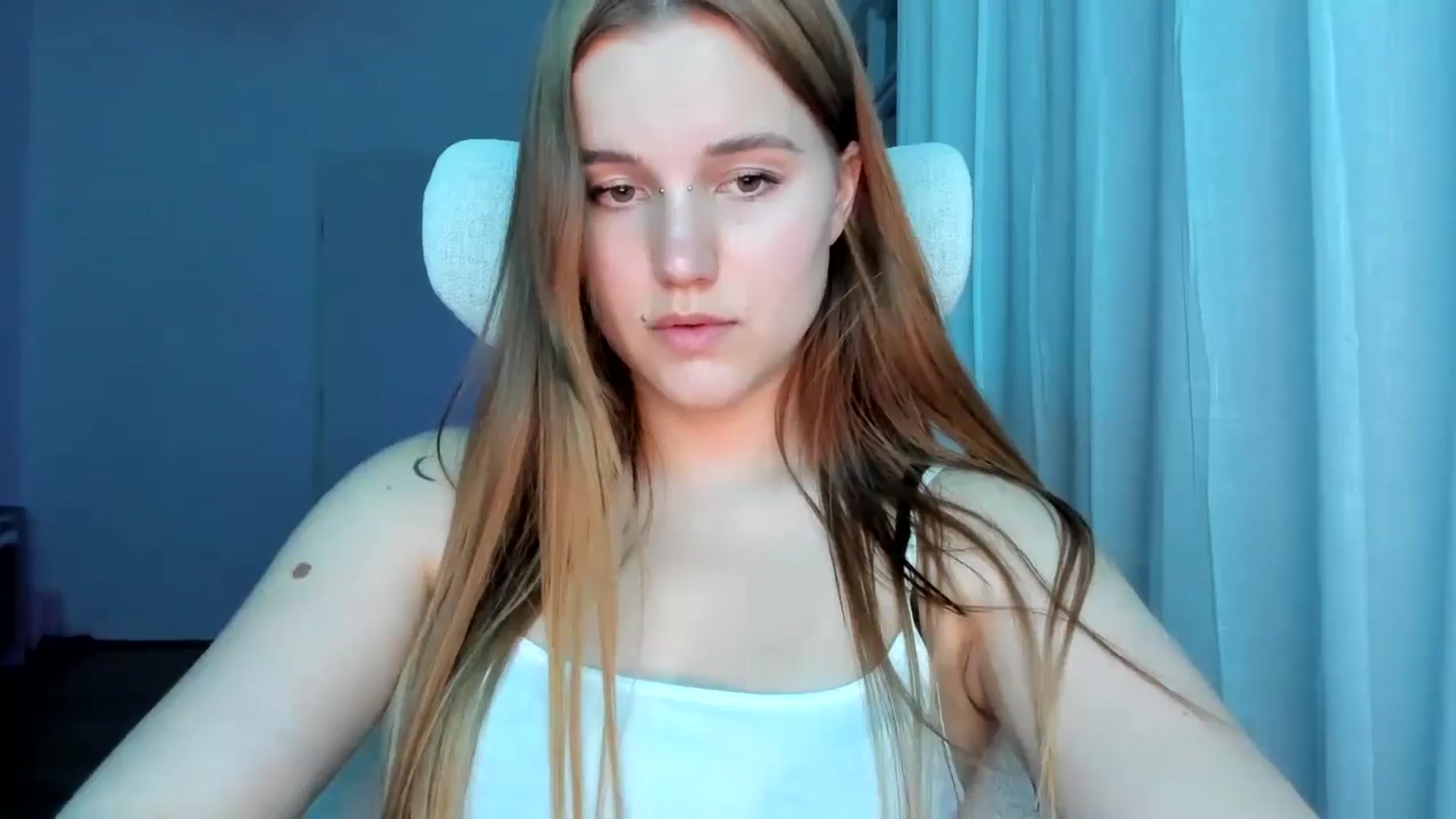 Gallery image thumbnail from Lia_lisia's myfreecams stream on, 04/26/2026, 20:08 image 7 of 20