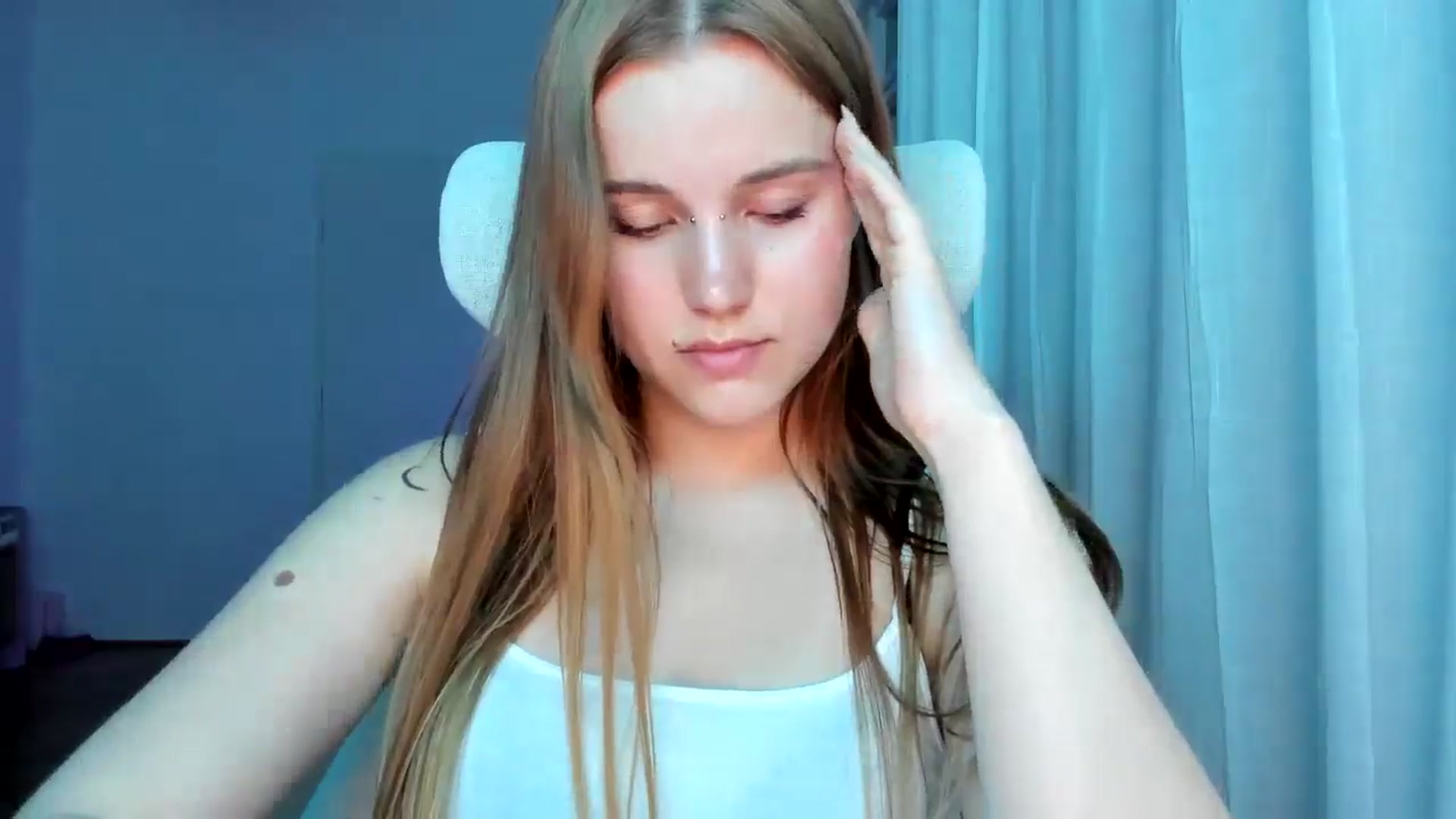 Gallery image thumbnail from Lia_lisia's myfreecams stream on, 04/26/2026, 20:08 image 5 of 20