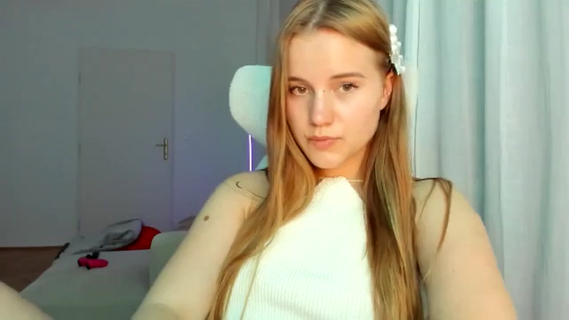 Gallery image thumbnail from Lia_lisia's myfreecams stream on, 04/27/2026, 20:58 image 6 of 20