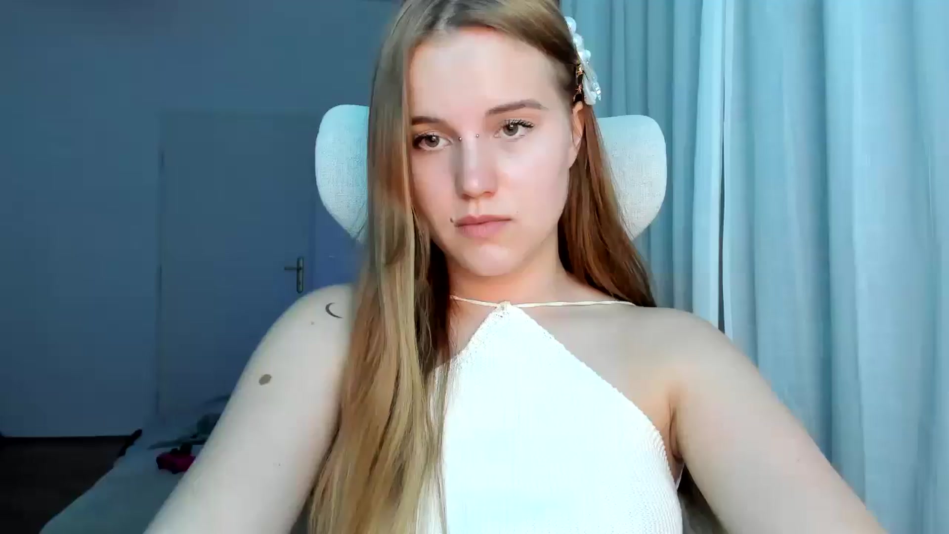 Gallery image thumbnail from Lia_lisia's myfreecams stream on, 04/27/2026, 20:58 image 1 of 20