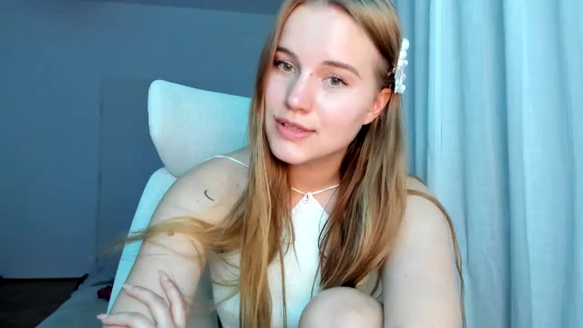 Gallery image thumbnail from Lia_lisia's myfreecams stream on, 04/27/2026, 20:58 image 8 of 20