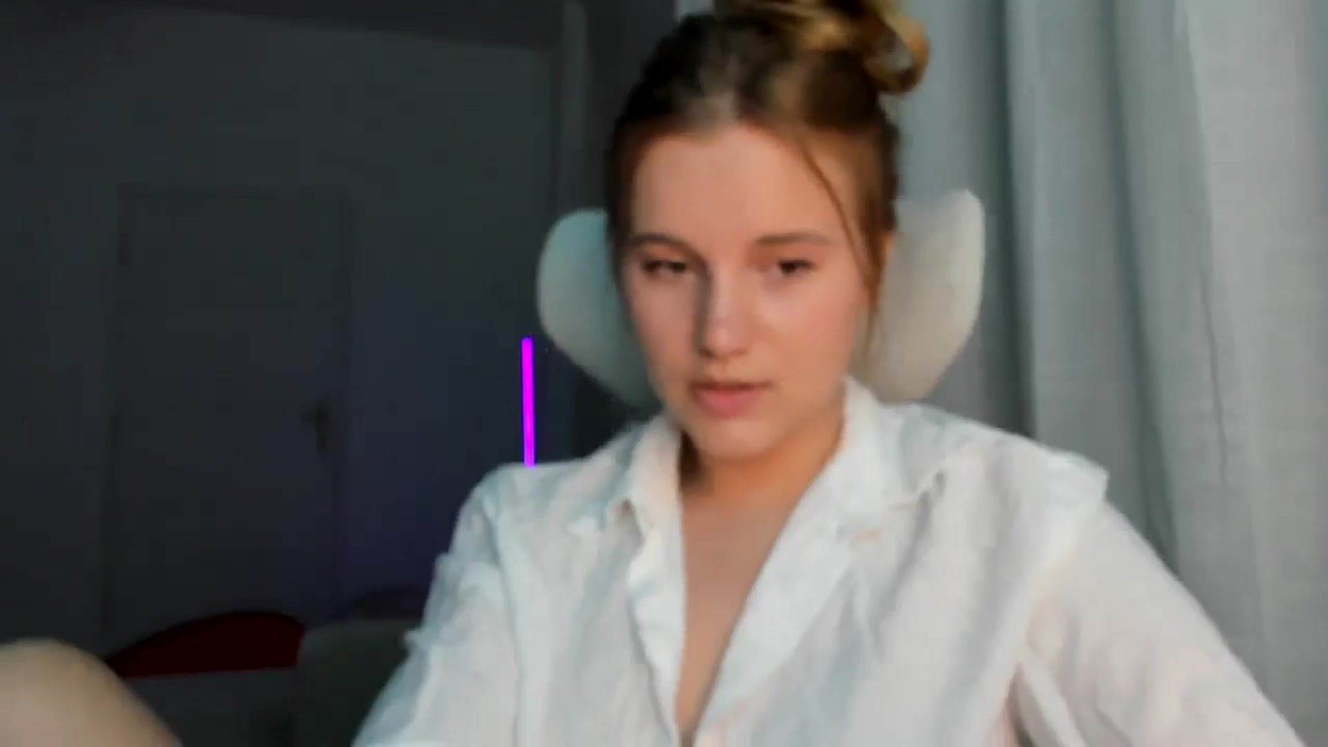 Gallery image thumbnail from Lia_lisia's myfreecams stream on, 04/28/2026, 19:05 image 11 of 20