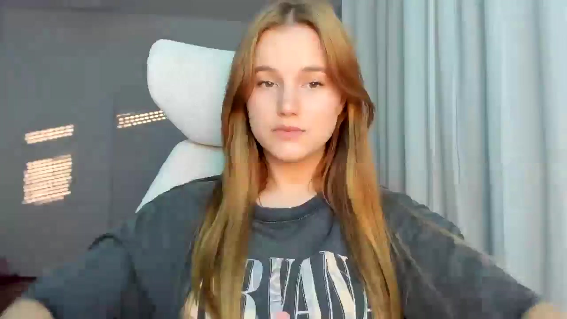 Gallery image thumbnail from Lia_lisia's myfreecams stream on, 04/30/2026, 17:03 image 10 of 20