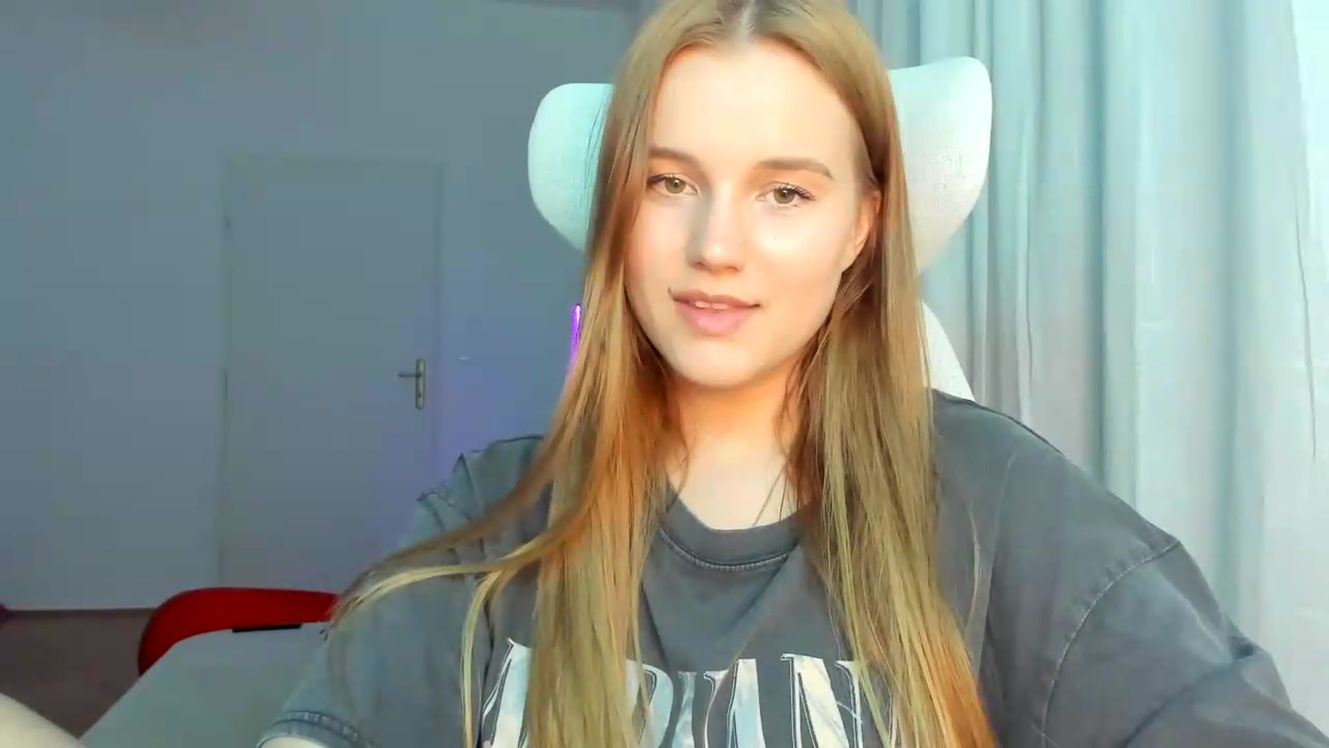 Gallery image thumbnail from Lia_lisia's myfreecams stream on, 04/30/2026, 18:47 image 18 of 20